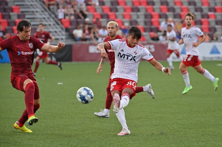 Nicky Hernandez plays the ball against Chattanooga Red Wolves SC (Courtesy USL League One)
