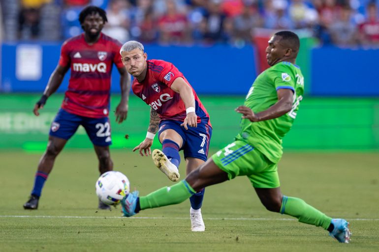 Arriola fc dallas v seattle 5 7 22 218