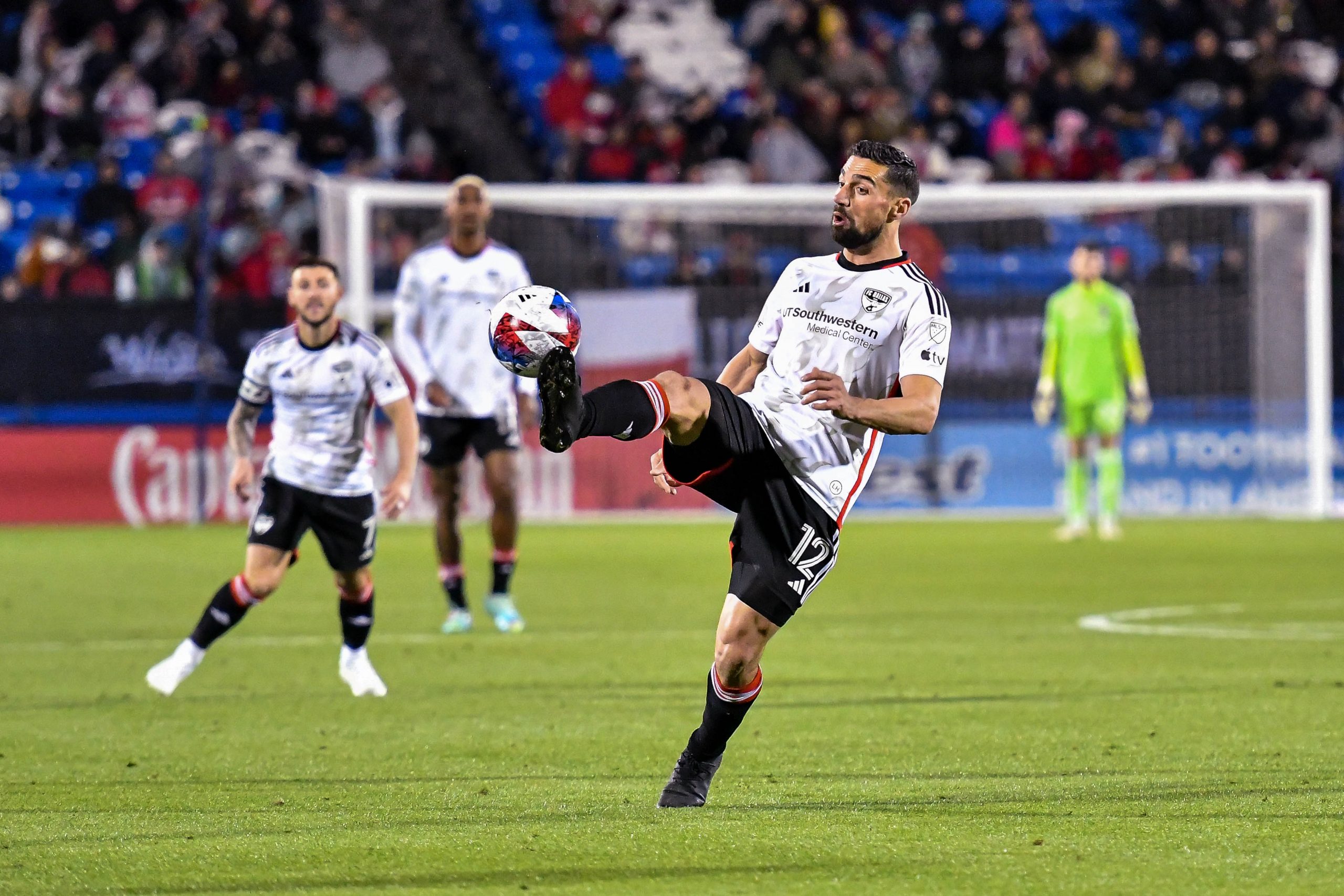 Sebastian Lletget brings the ball down in the MLS match against Sporting KC on Saturday, March 18, 2023, at Toyota Stadium. (Daniel McCullough, 3rd Degree)