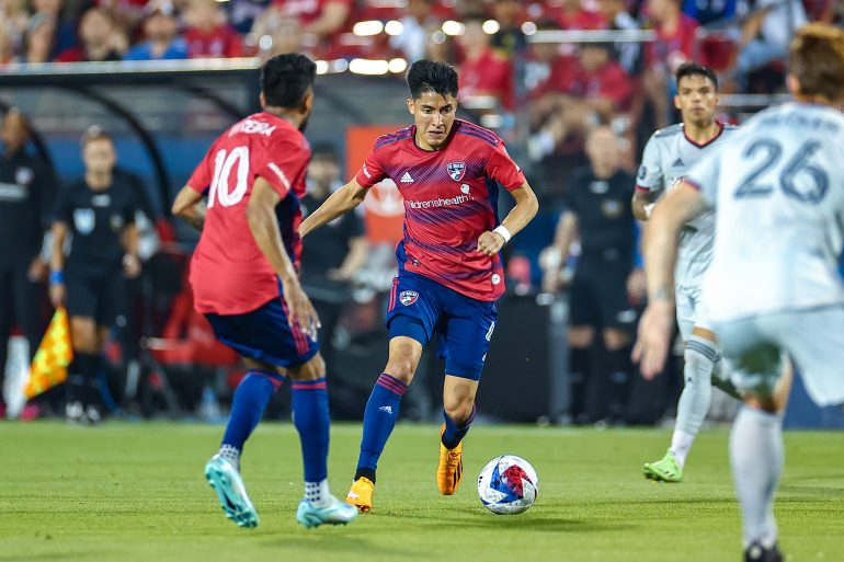 FCD v St. Louis 4 6 23 104 Farfan