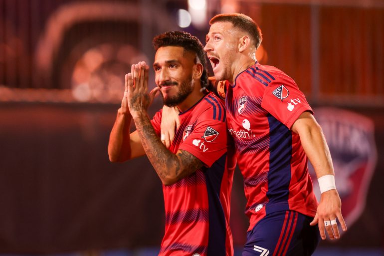 Jesus Ferreira and Paul Arriola celebrate the former's penalty against Seattle Sounders in the MLS Cup Playoffs (FC Dallas)