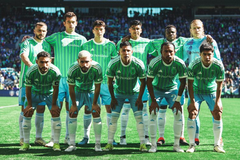 Seattle is struggeling, but we got to be honest, the kits are amazing.