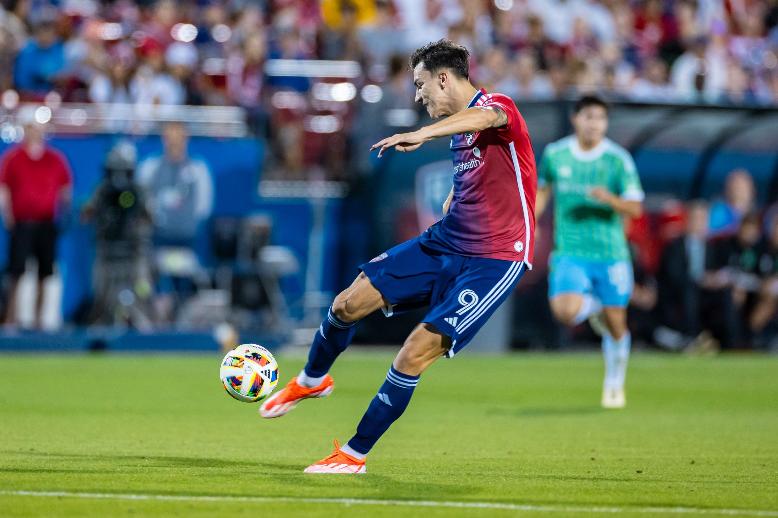 FRISCO, TX - APRIL 13: Petar Musa shoots on goal during the MLS soccer game between FC Dallas and Seattle Sounders FC on April 13, 2024 at Toyota Stadium in Frisco, TX. (Photo by Matthew Visinsky/Icon Sportswire)