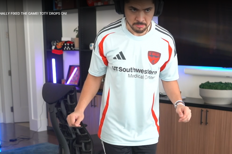 Castro1021 wears the 2025 FC Dallas secondary jersey on a Twitch stream. (Castro1021/Twitch.tv)