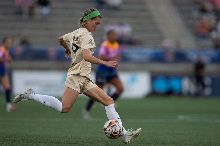 Jenna Walker drive the ball up field against Carlina Ascent FC, March 29, 2025. (Courtesy Dallas Trinity FC)