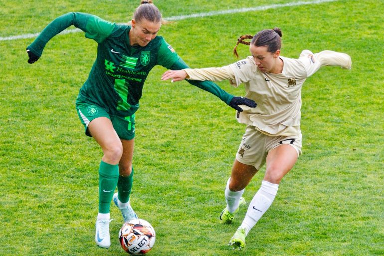 Gracie Brian takes on Lexington SC (Pic by tommy Quarles, Courtesy Dallas Trinity)