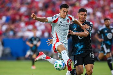 Petar Musa crashes through the defense during the FC Dallas game against Minnesota United, July 4, 2025. (Matt Visinsky, 3rd Degree)