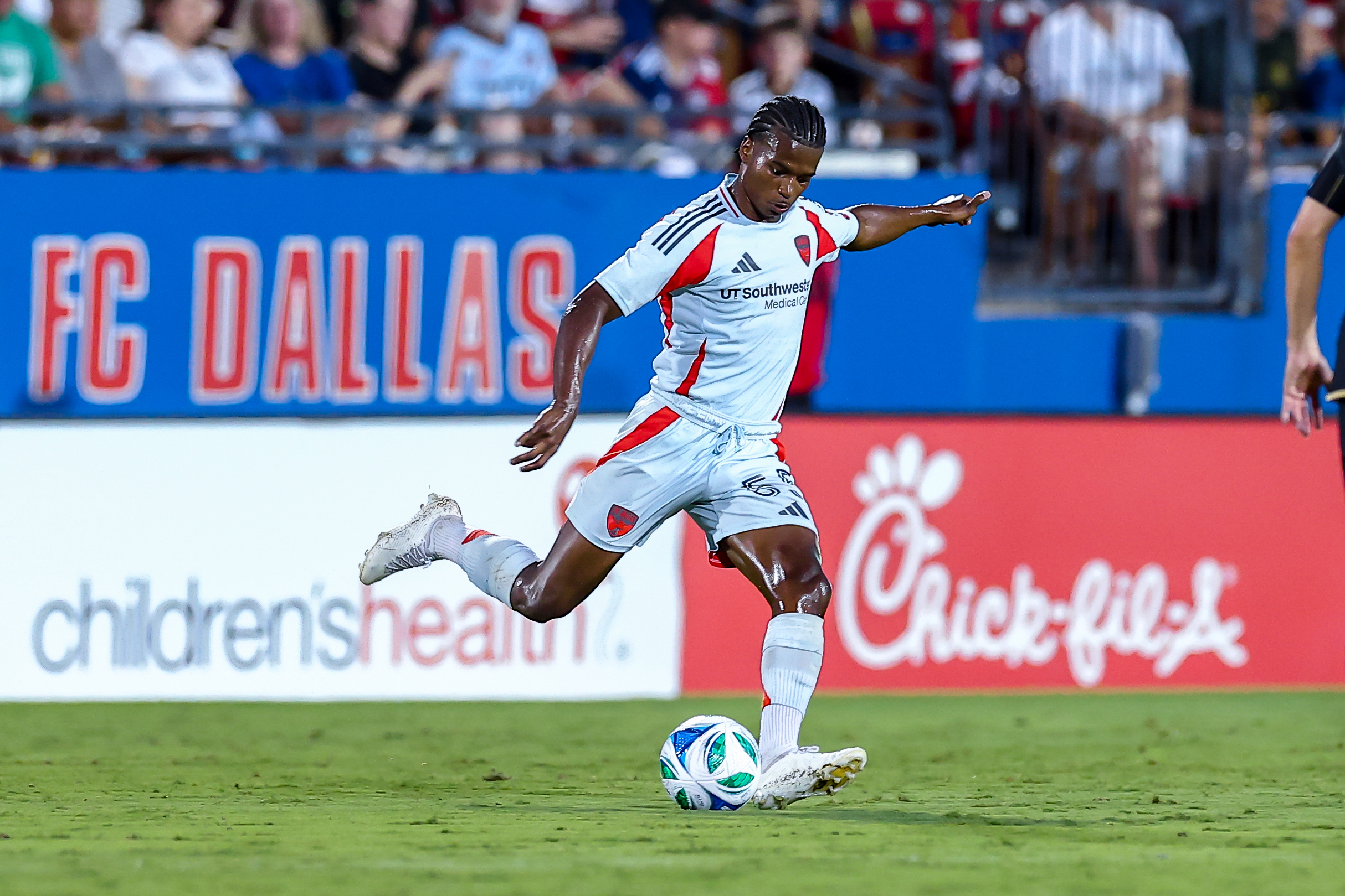 Kaick lines up a shot against LAFC, August 23, 2025. (Matt Visinsky, 3rd Degree)