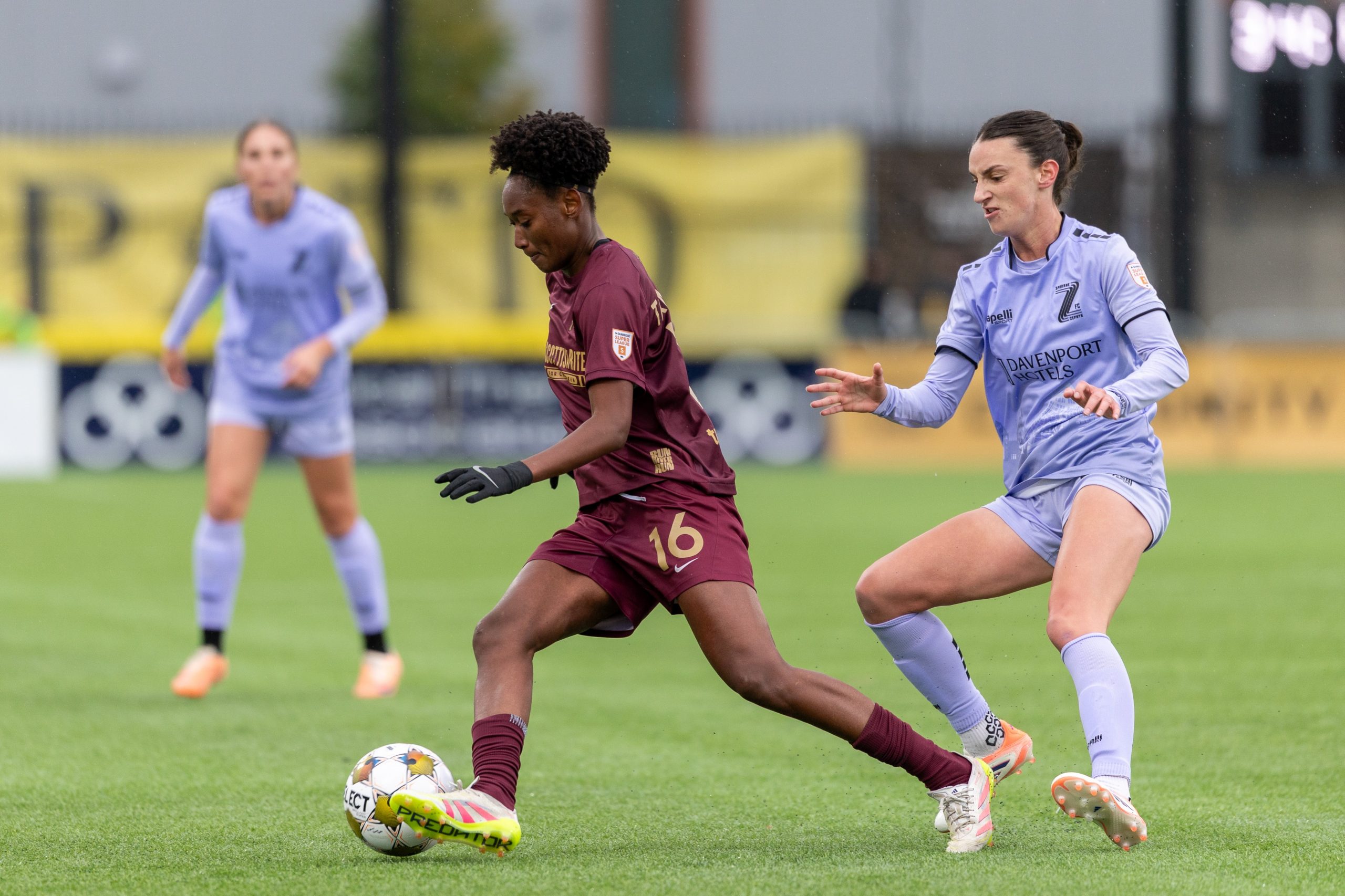 Tamara Bolt of Dallas Trinity (16) takes on Spokane Zephyr, October 12, 2025. (Courtesy Dallas Trinity)