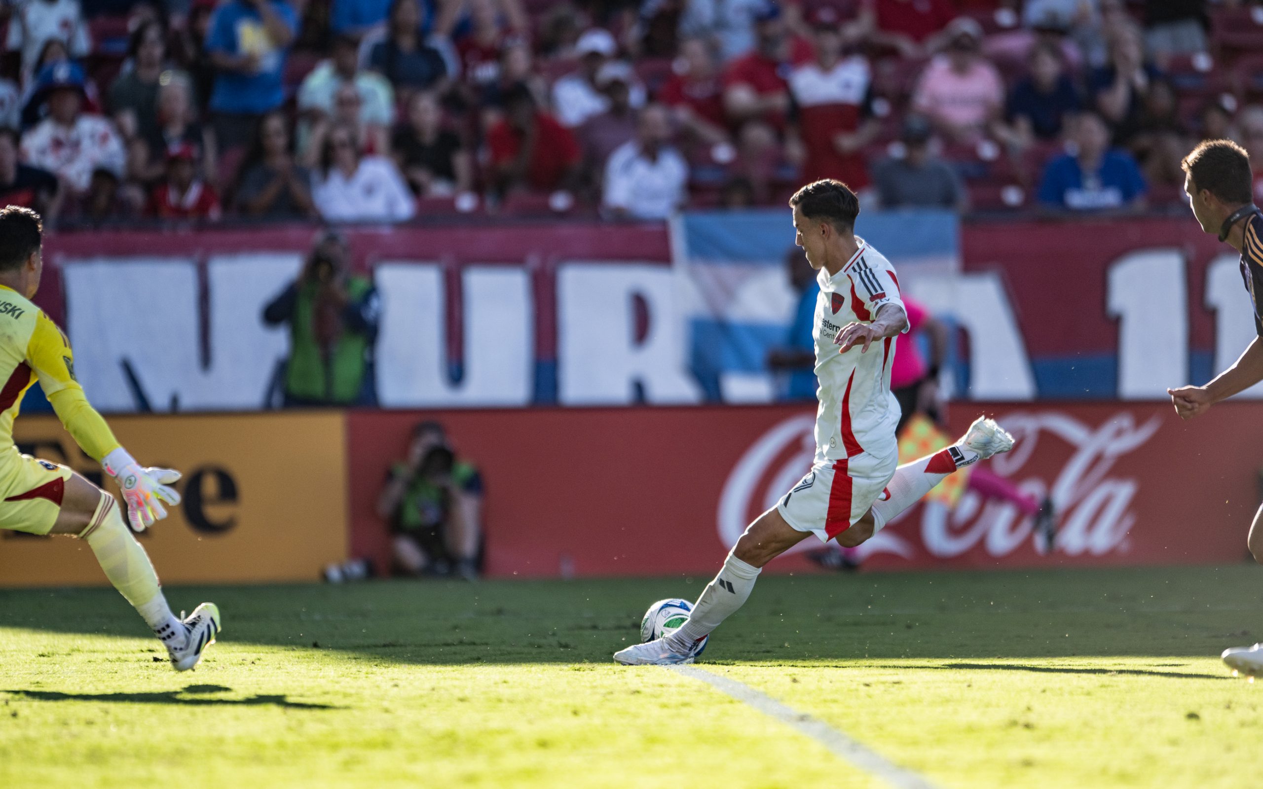 Petar Musa takes a shot against the LA Galaxy, October 4, 2025. (Mike Brooks, 3rd Degree)
