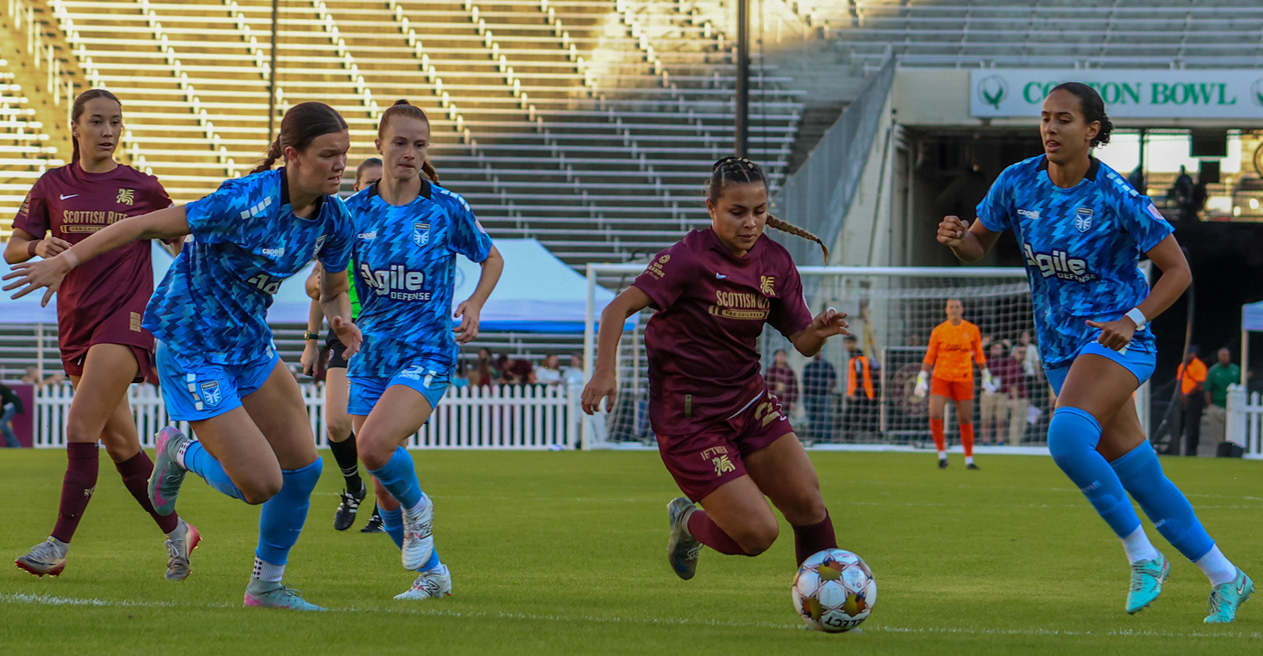 Camryn Lancaster cuts through the defense against DC Power, November 2, 2025. (Beth Spicer, 3rd Degree)