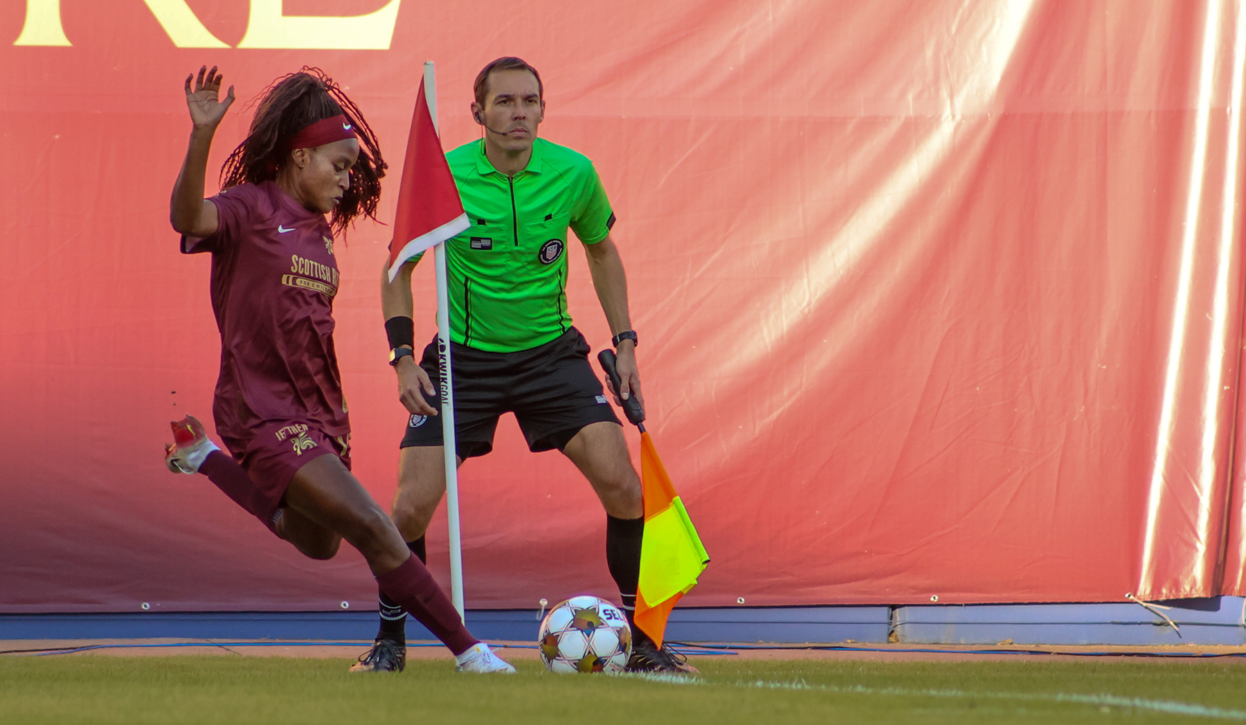 Chioma Ubogagu takes a corner against DC Power, November 2, 2025. (Beth Spicer, 3rd Degree)