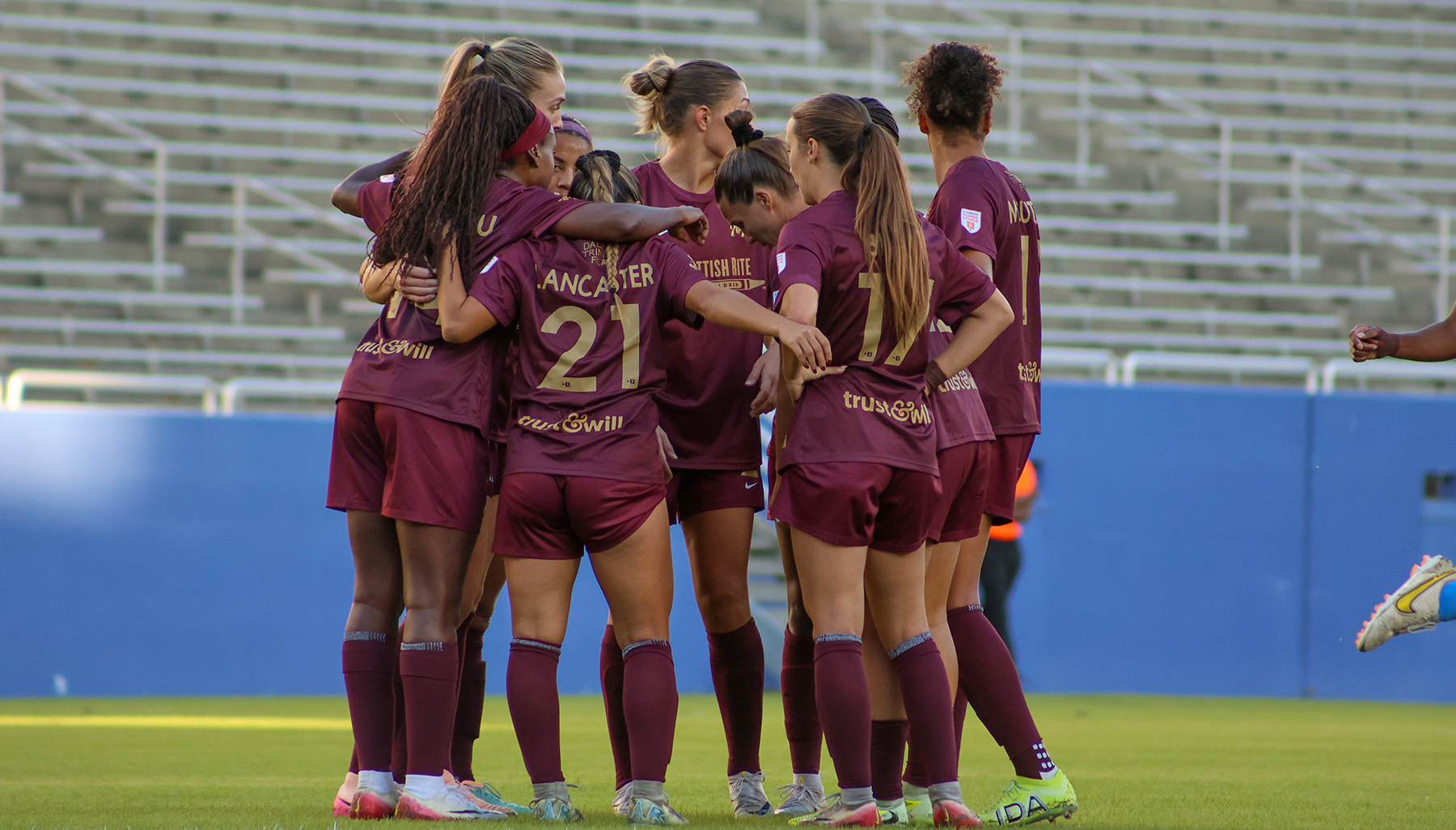 Dallas Trinity gets set to take on DC Power, November 2, 2025. (Beth Spicer, 3rd Degree)