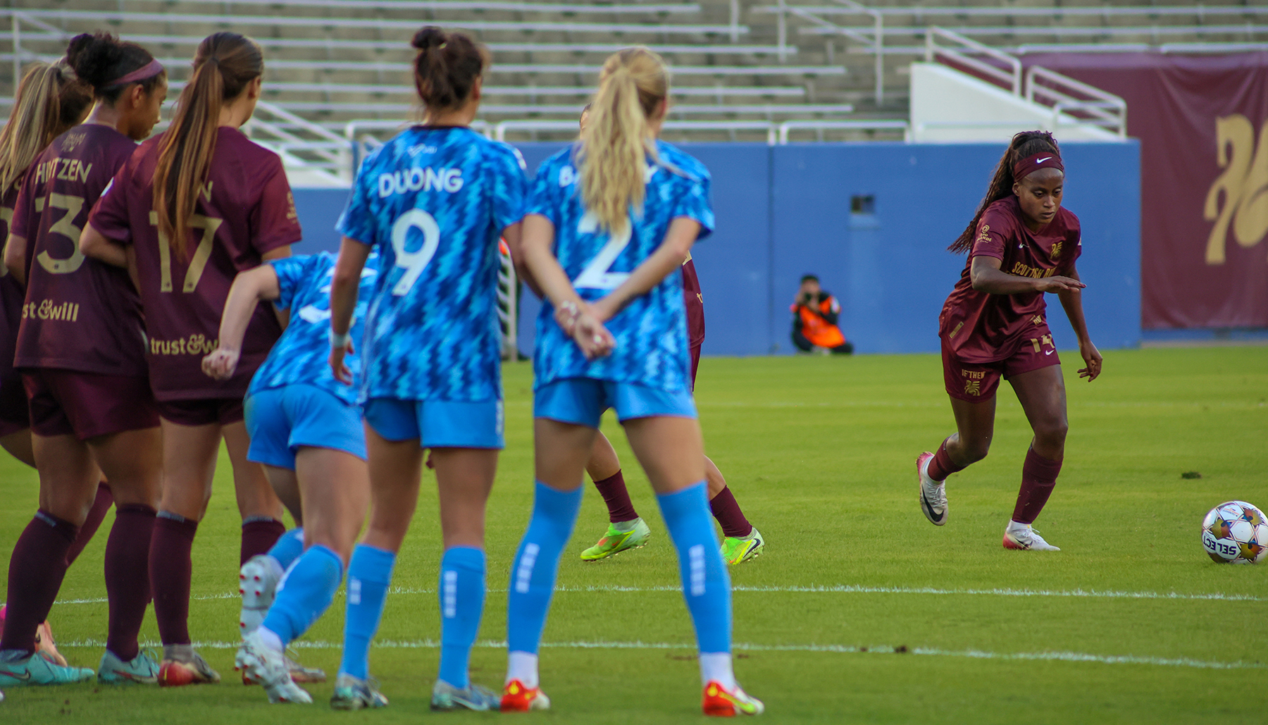 Chioma Ubogagu lines up a free kick against DC Power, November 2, 2025. (Beth Spicer, 3rd Degree)