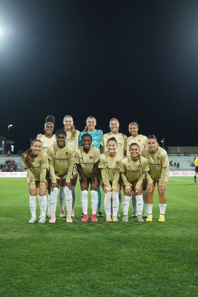 Dallas Trinity Pre-match team photo