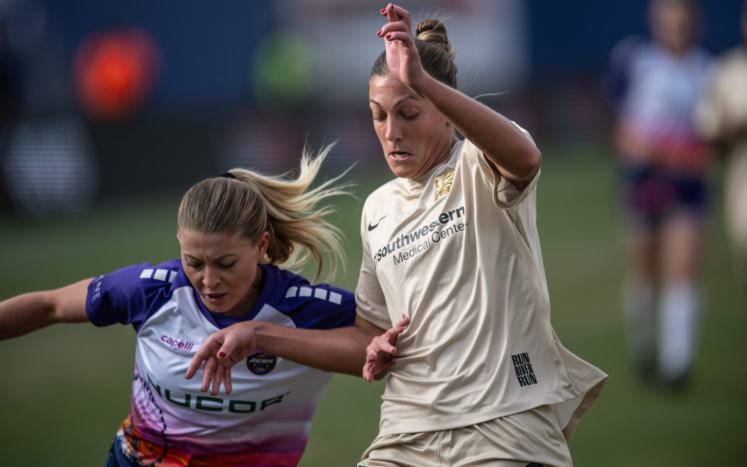 Hanna Davison fights off an attacker in the 1-0 Dallas Trinity win over Carolina Ascent, December 13, 2025. (Mike Brooks, 3rd Degree)