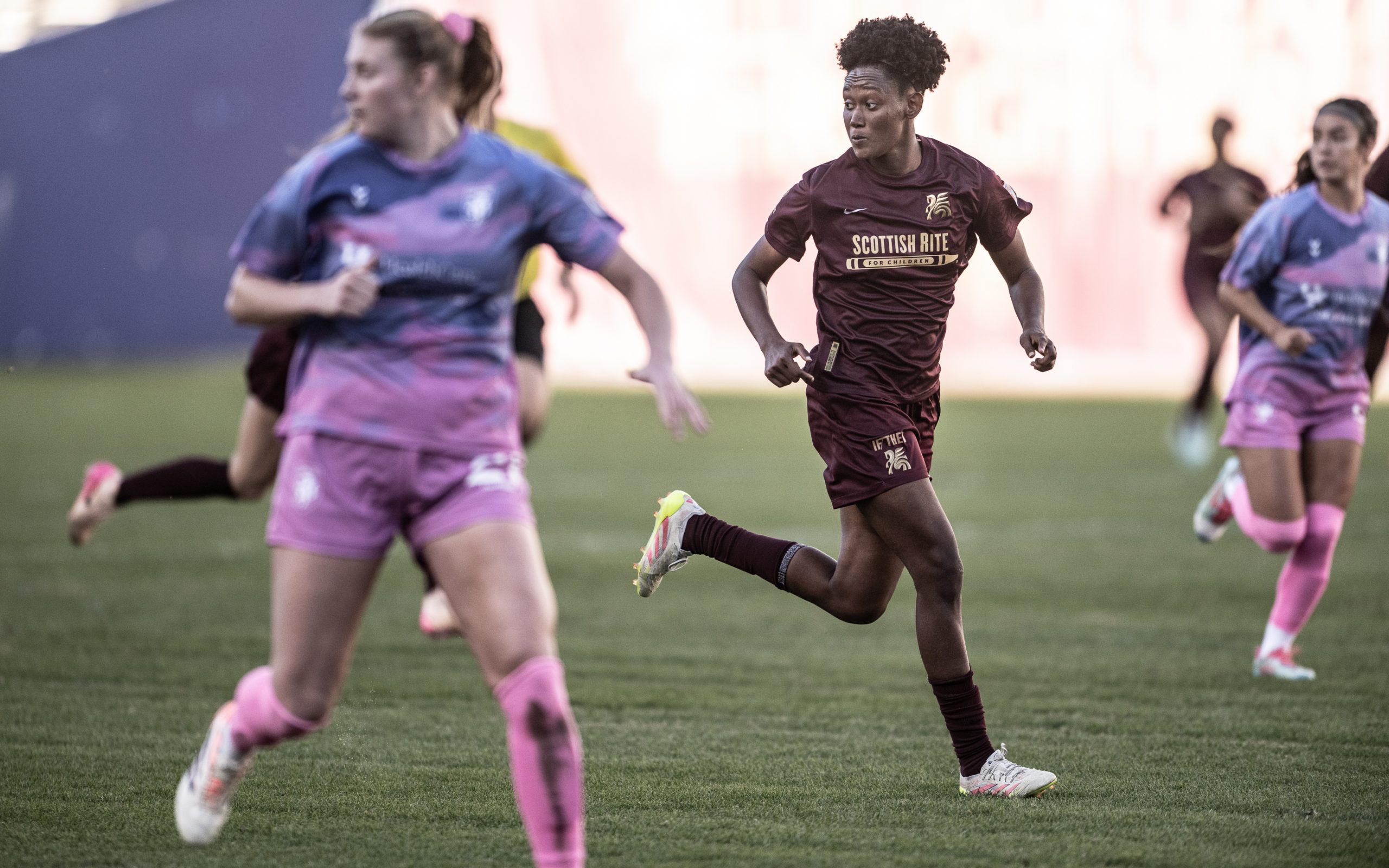 Tamara Bolt looks for the ball against Lexington FC , December 20, 2025. (Mike Brooks, 3rd Degree)