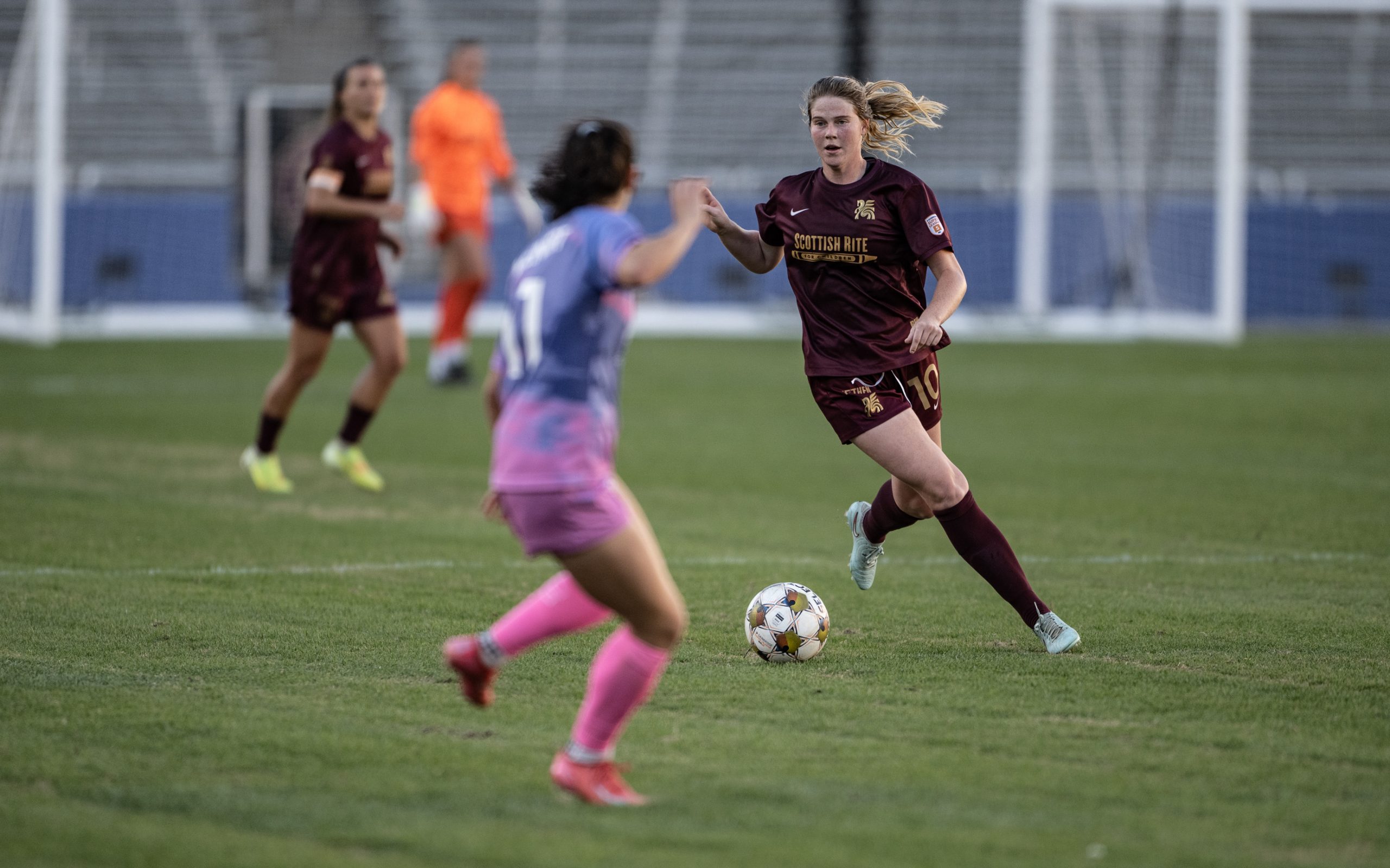 Lexi Missimo sets up a defender against Lexington FC, December 20, 2025. (Mike Brooks, 3rd Degree)