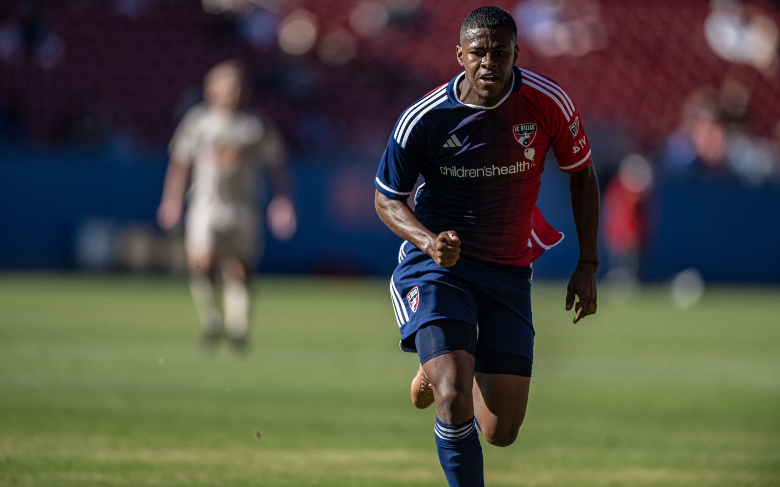 Patrickson Delgado races for the ball in an FC Dallas preseason game against New York Red Bulls, February 7, 2026. (Mike Brooks, 3rd Degree)