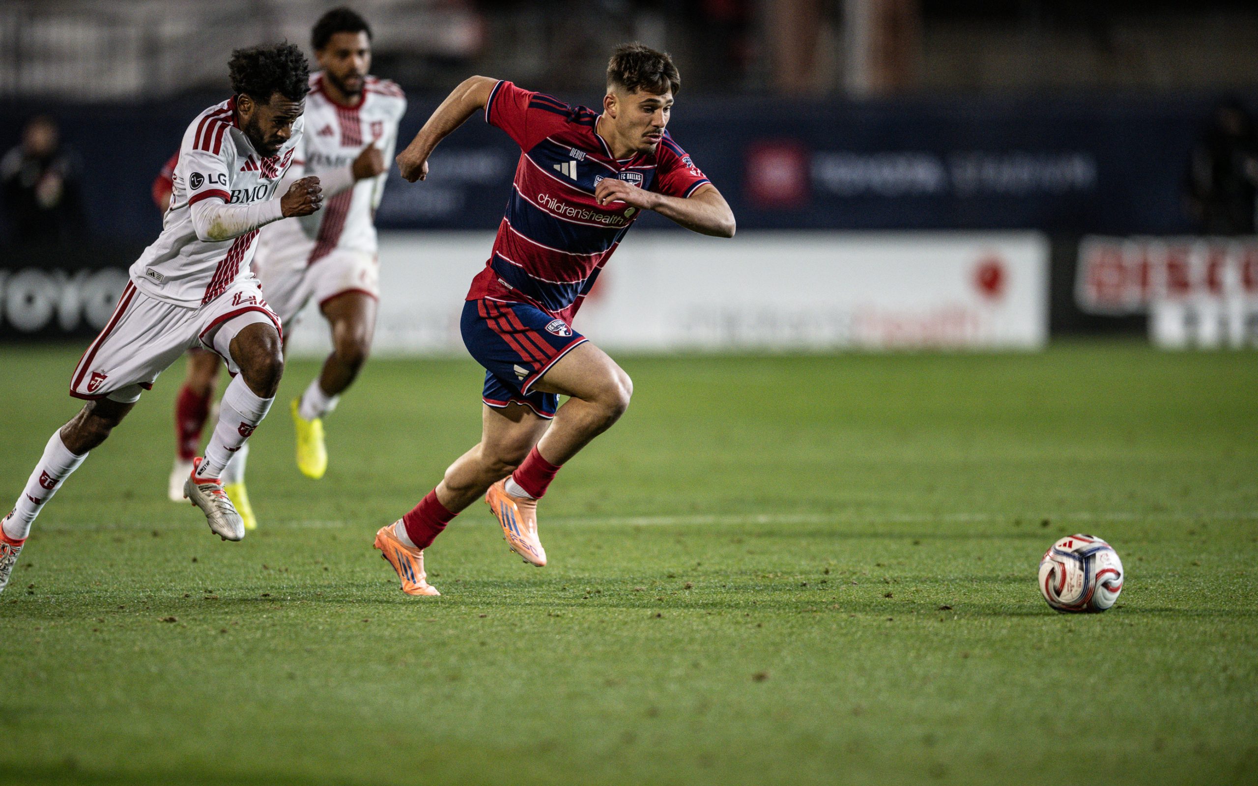 Ran Binyamin dribbled against Toronto FC, February 21, 2026. (Mike Brooks, 3rd Degree)