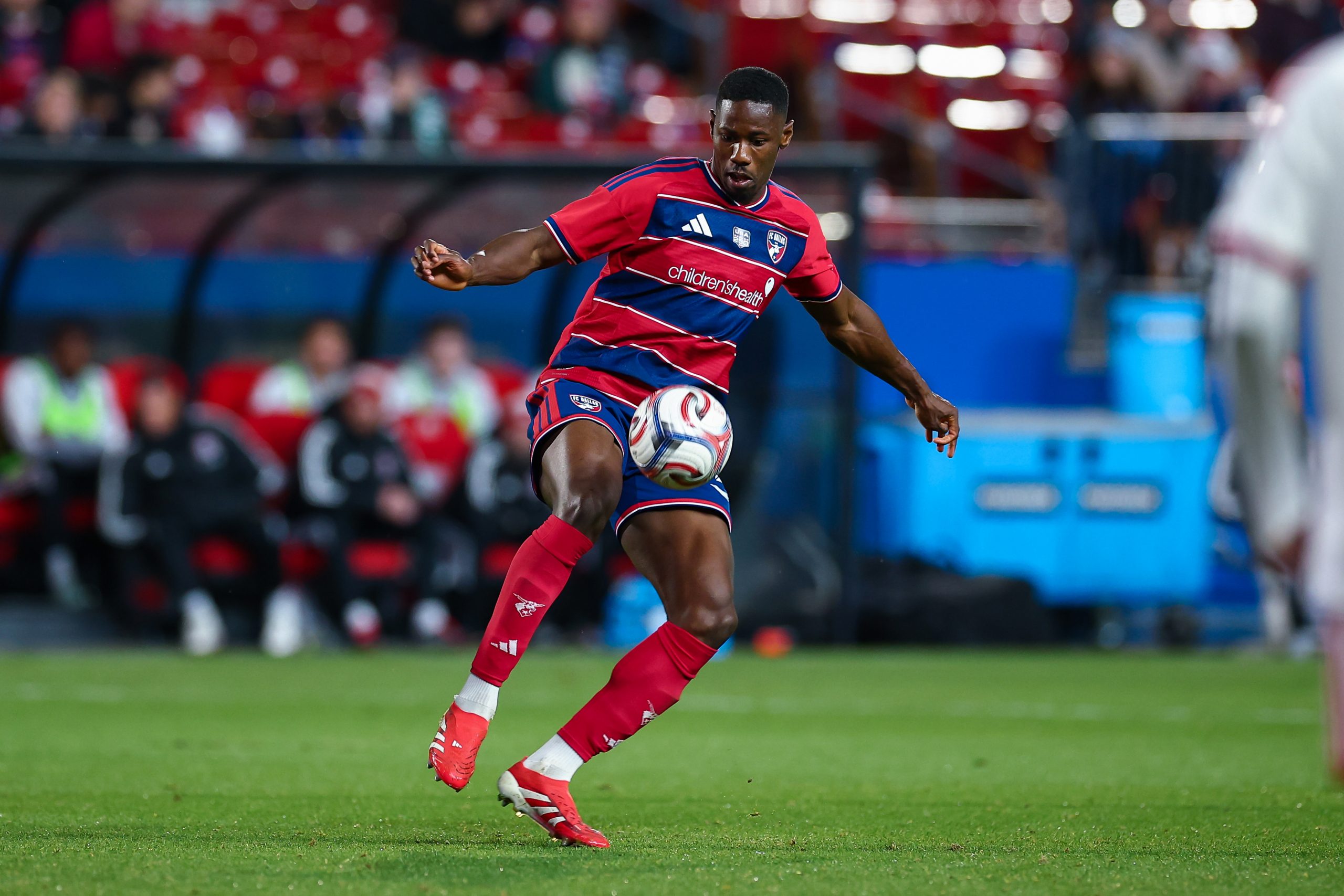 Osaze Urhoghide brings the ball down against Toronto FC, February 21, 2026. (Matthew Visinsky, 3rd Degree)