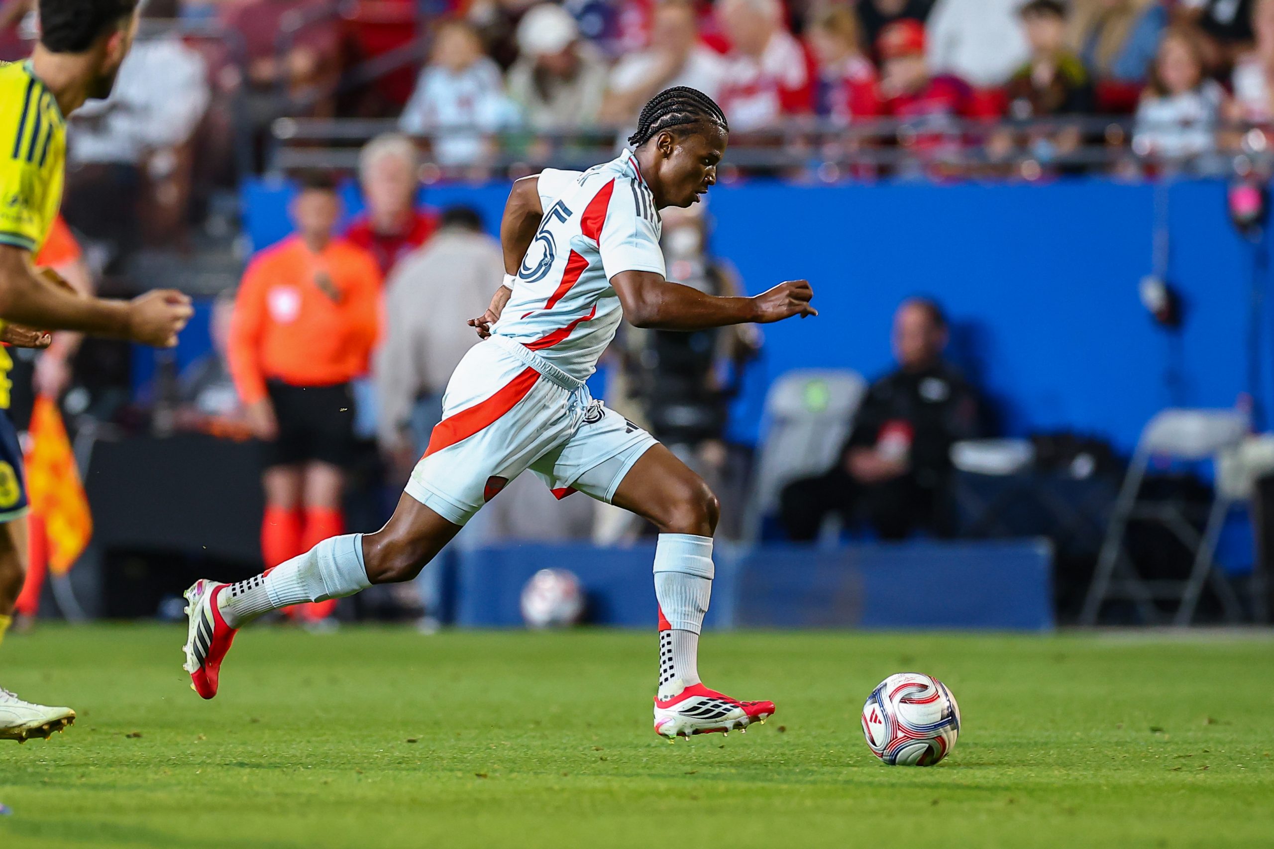 Kaick drives forward against Nashville SC, February 28. 2026. (Matt Visinsky, 3rd Degree)