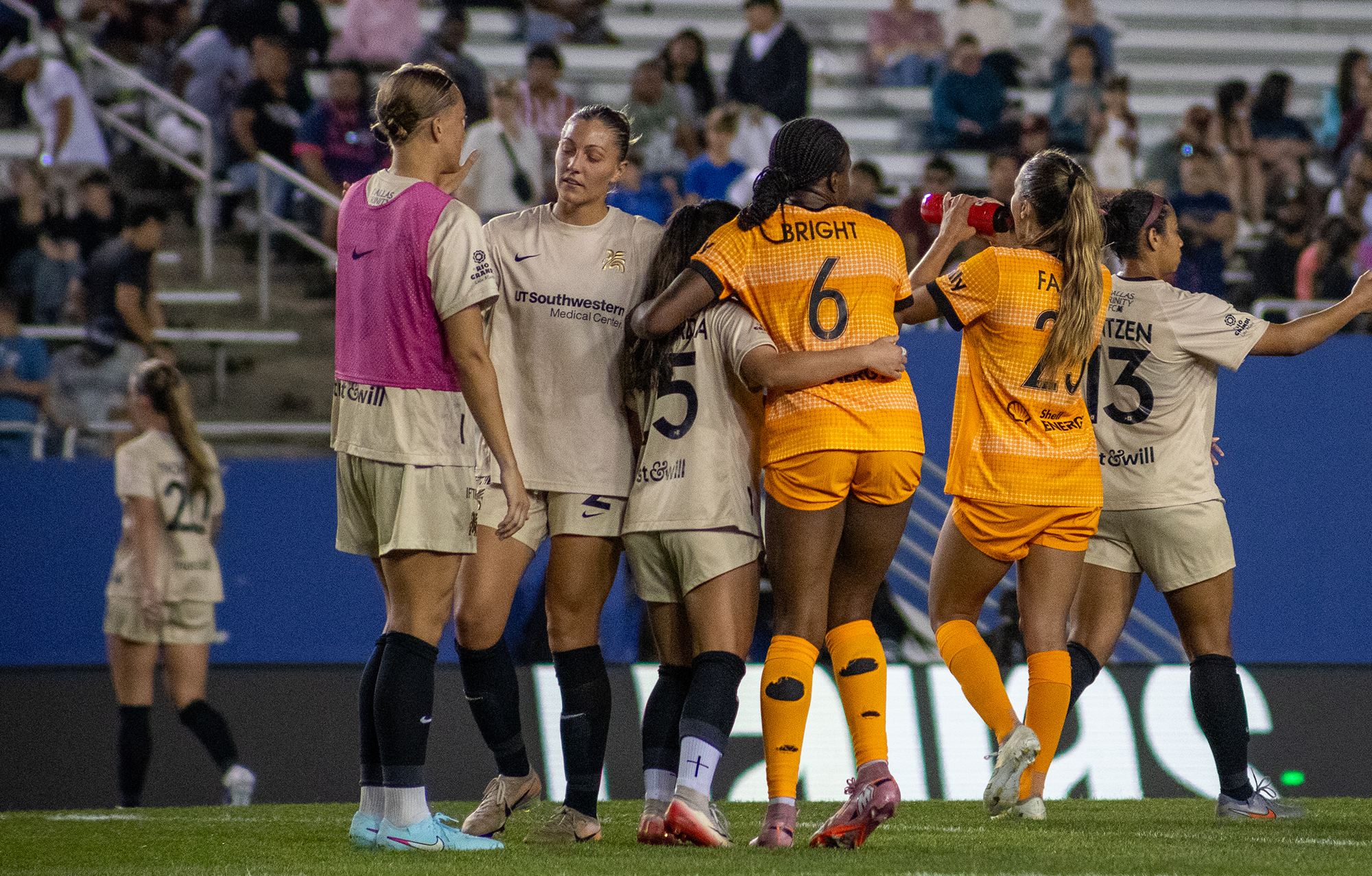Dallas Trinity celebrates their 1-0 win against the Houston Dash, February 28, 2026. (Beth Spicer, 3rd Degree)