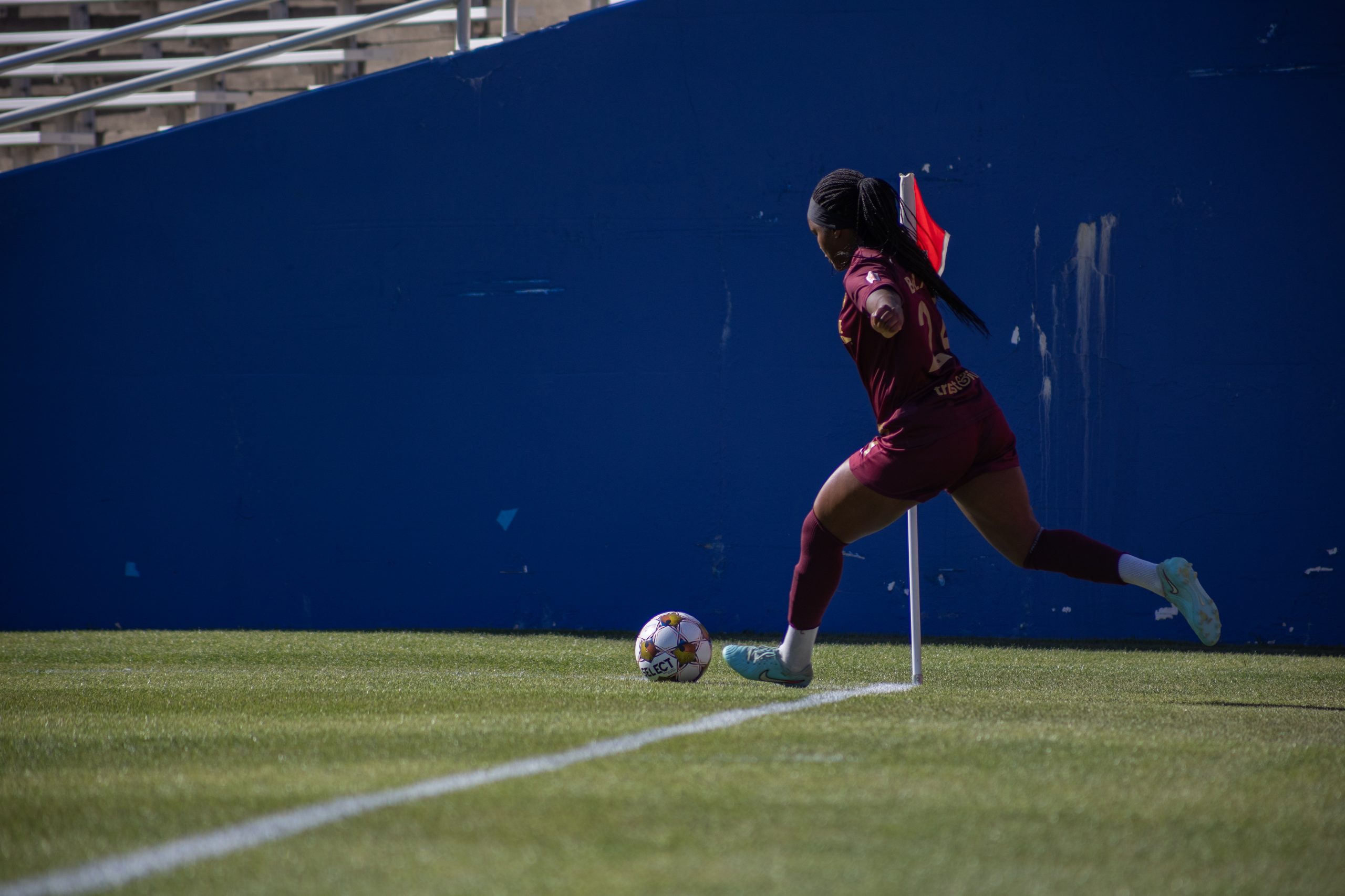 Wayny Balata takes a corner for Dallas Trinity against Sporting JAX, March 22, 2026. (Beth Spicer, 3rd Degree)