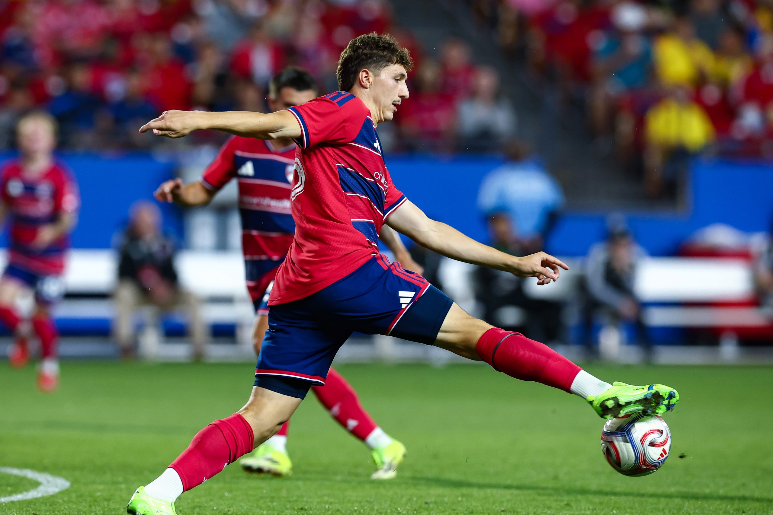 Logan Farrington traps an errant ball against Minnesota United, April 22, 2026. (Matt Visinsky, 3rd Degree)