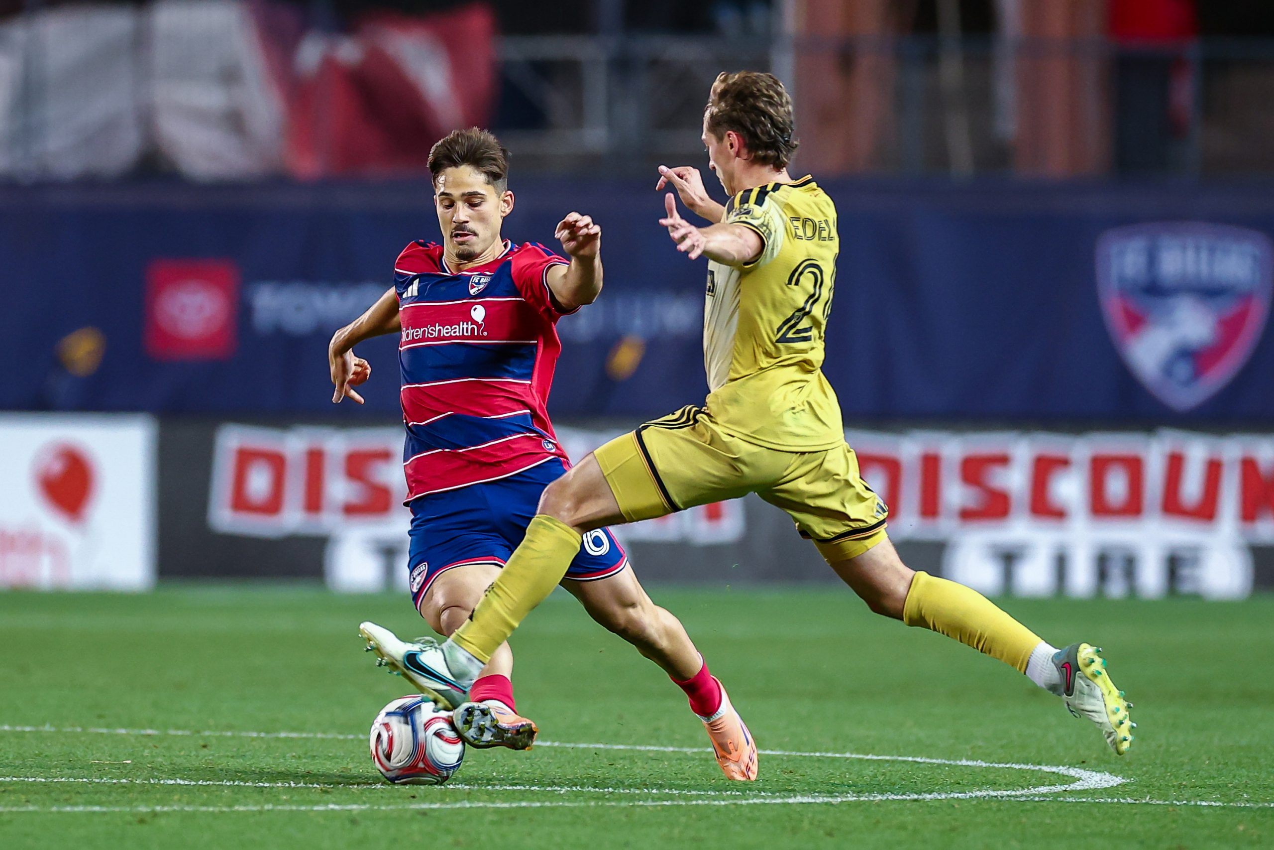 Ran Binyamin cuts away from a tackle against St Louis City, April 11, 2026. (Matt Visinsky, 3rd Degree)