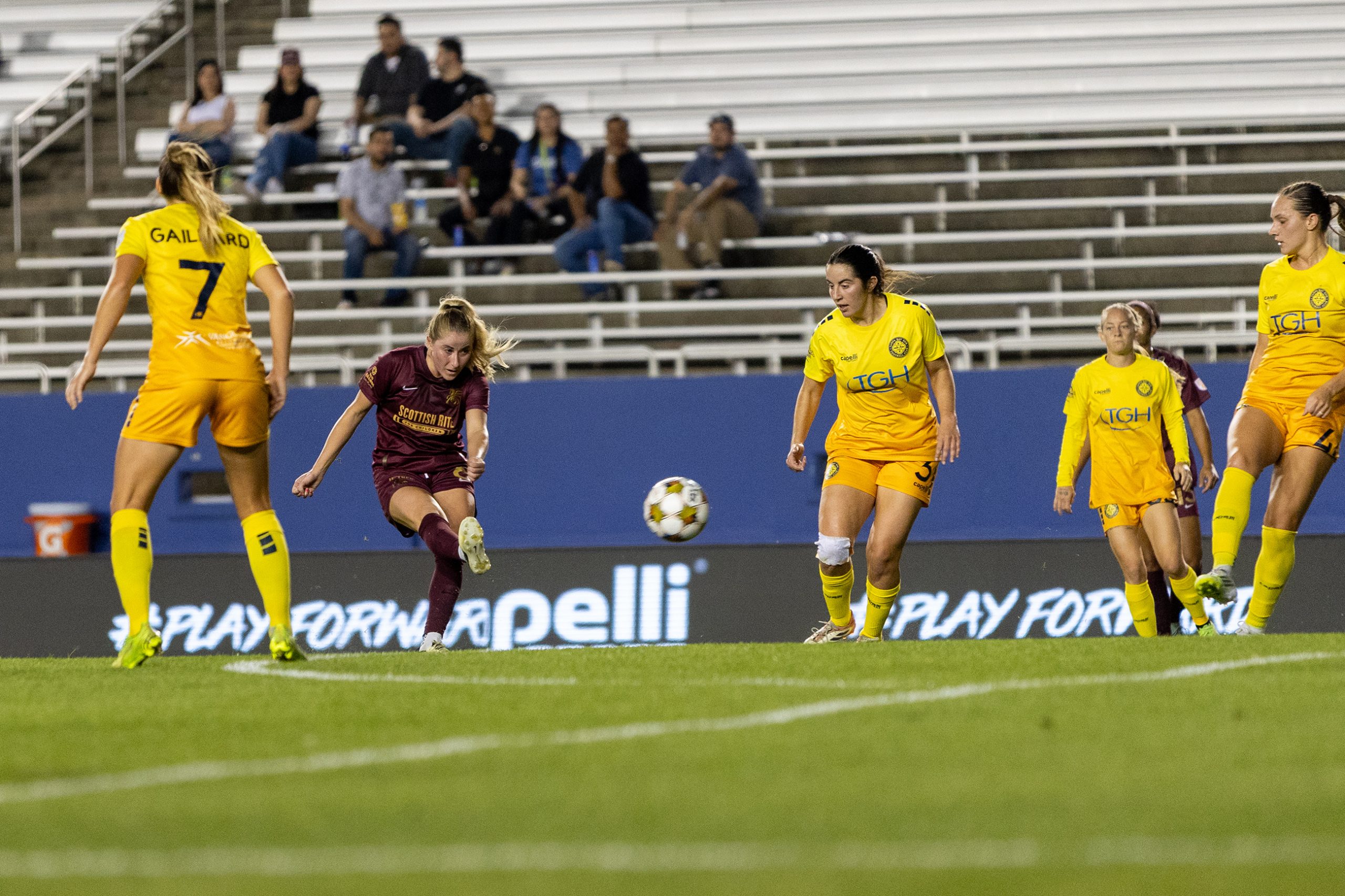 Heather Stainbrook takes a long range shot during the Dallas Trinity game against Tampa Bay Sun, March 31, 2026. (Beth Spicer, 3rd Degree)