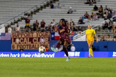 Chioma Ubogagu fits a cross during the Dallas Trinity game against Tampa Bay Sun, March 31, 2026. (Beth Spicer, 3rd Degree)