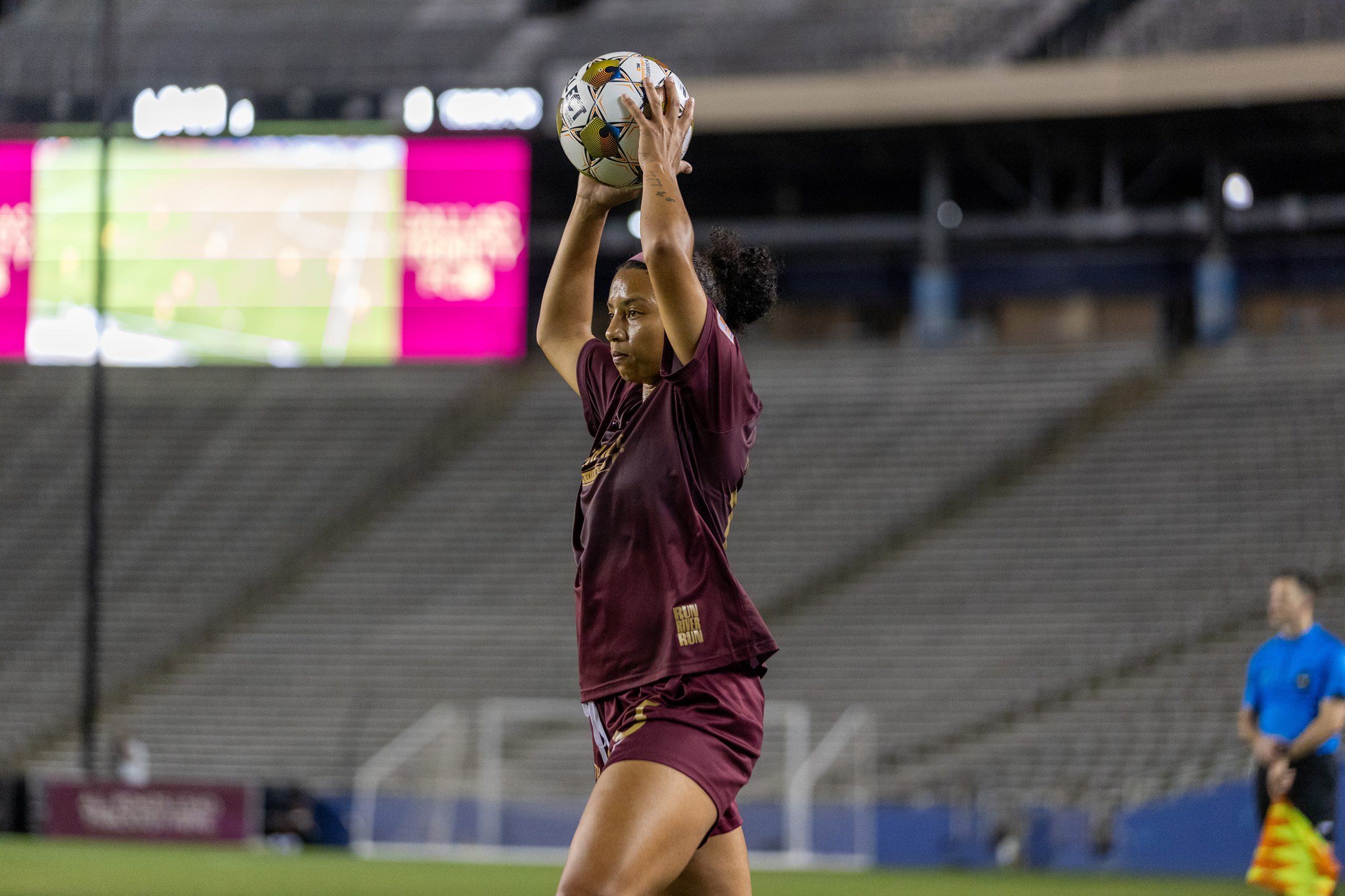 Cyera Hintzen takes a throw in during the Dallas Trinity game against Tampa Bay Sun, March 31, 2026. (Beth Spicer, 3rd Degree)