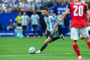 Lionel Messi (10) cuts back inside. Argentina vs Austria, World Cup 2026, June 22, 2026. (Matt Visinsky, 3rd Degree)