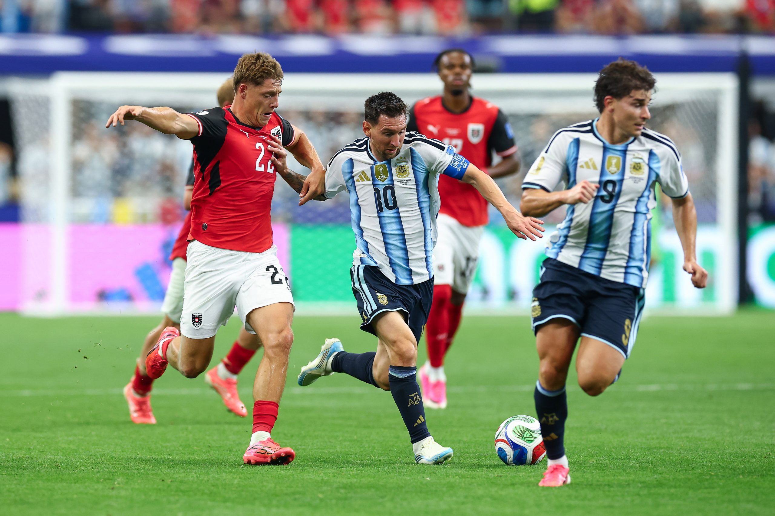 Lionel Messi (10) holds off Alexander Prass (22). Argentina vs Austria, World Cup 2026, June 22, 2026. (Matt Visinsky, 3rd Degree)