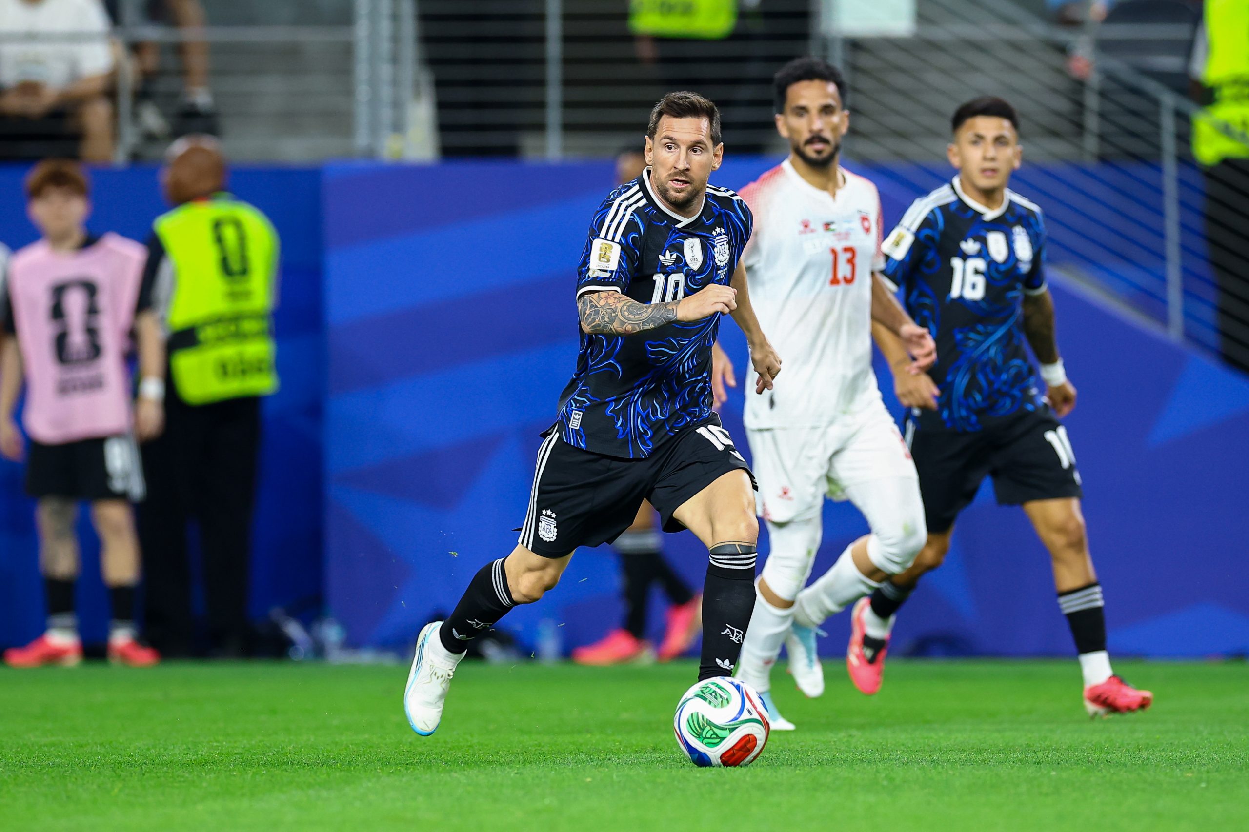 Lionel Messi (10) turns upfield. Jordan vs Argentina, 2026 World Cup, Dallas Stadium, June 27, 2026. (Matt Visinsky, 3rd Degree)