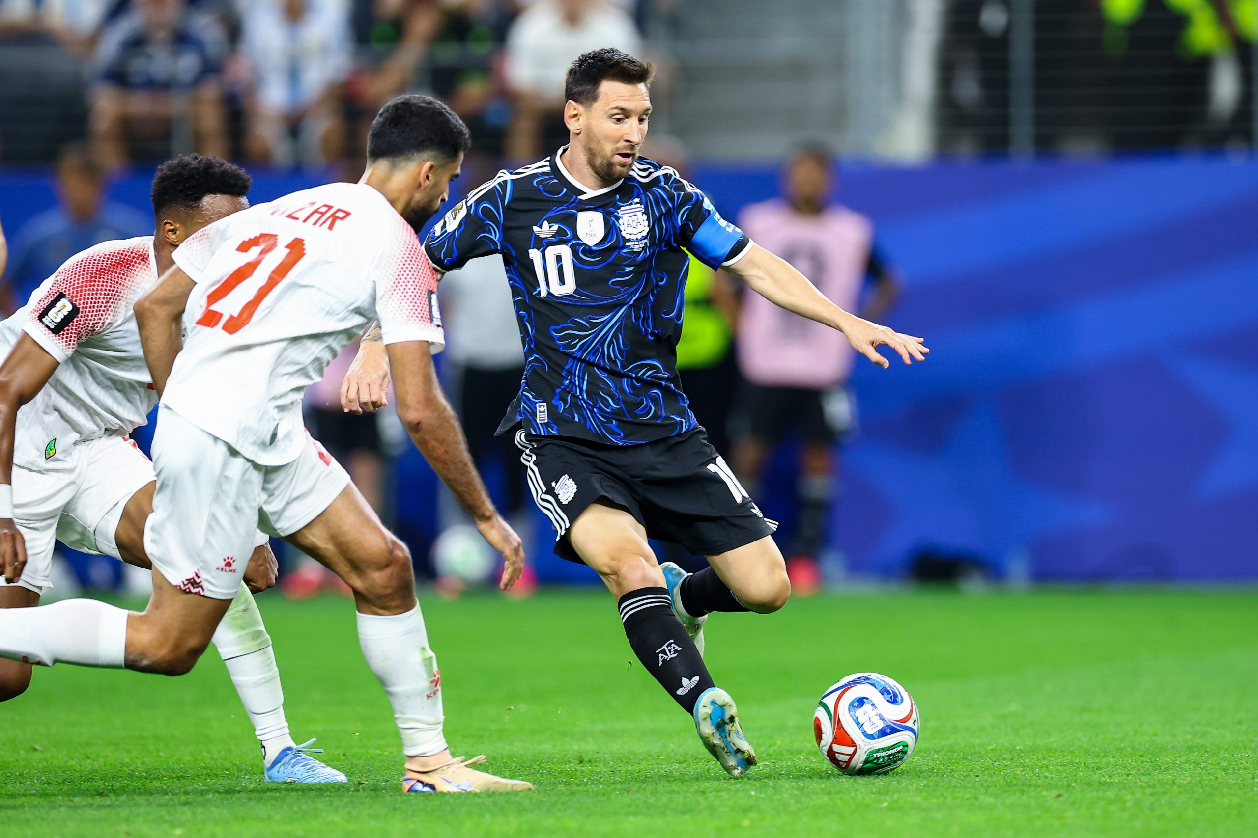 Lionel Messi (10) starts to shoot... or is it a cut back? Jordan vs Argentina, 2026 World Cup, Dallas Stadium, June 27, 2026. (Matt Visinsky, 3rd Degree)