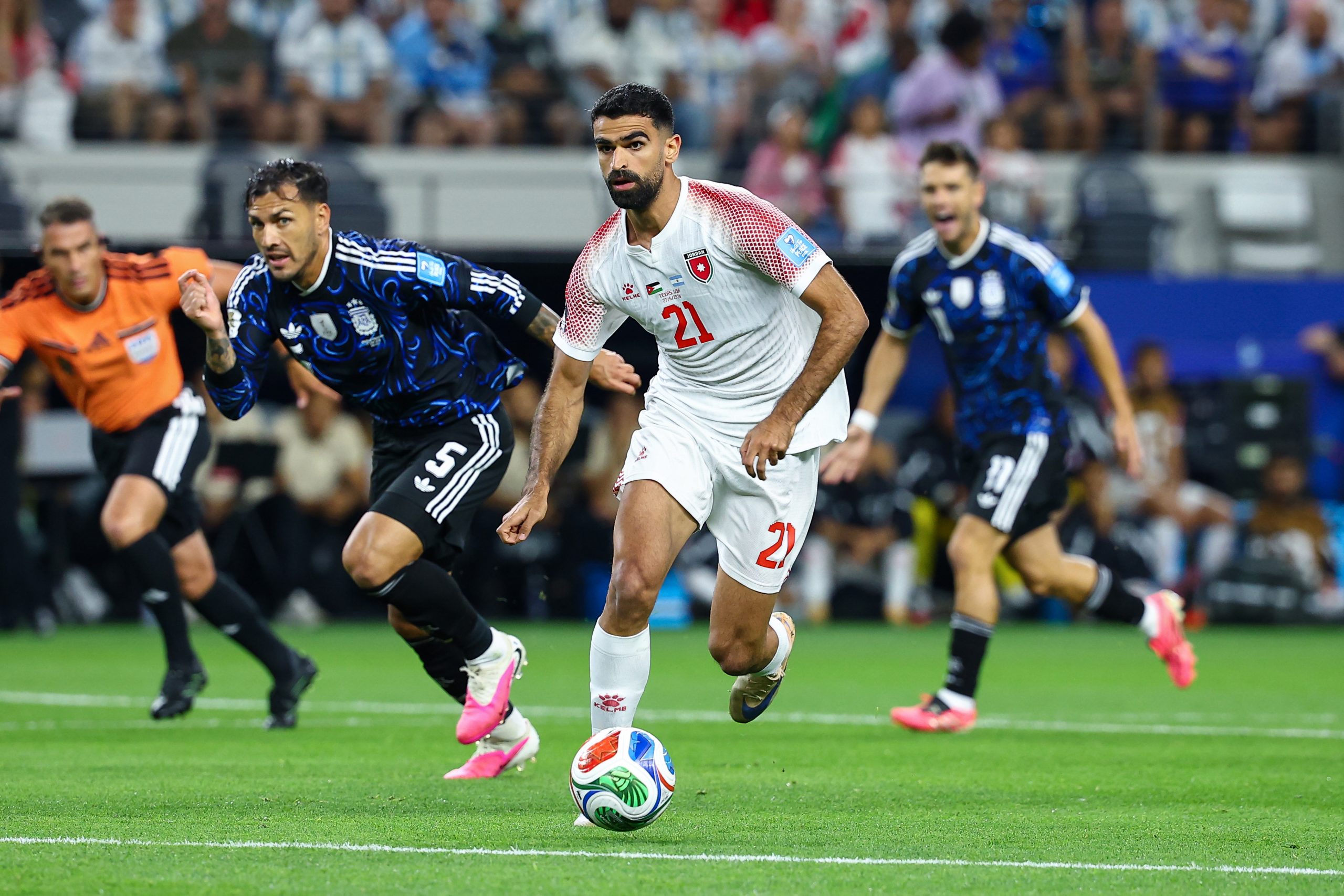 Nizar Al-Rashdan (21) sees a gap opening up. Jordan vs Argentina, 2026 World Cup, Dallas Stadium, June 27, 2026. (Matt Visinsky, 3rd Degree)