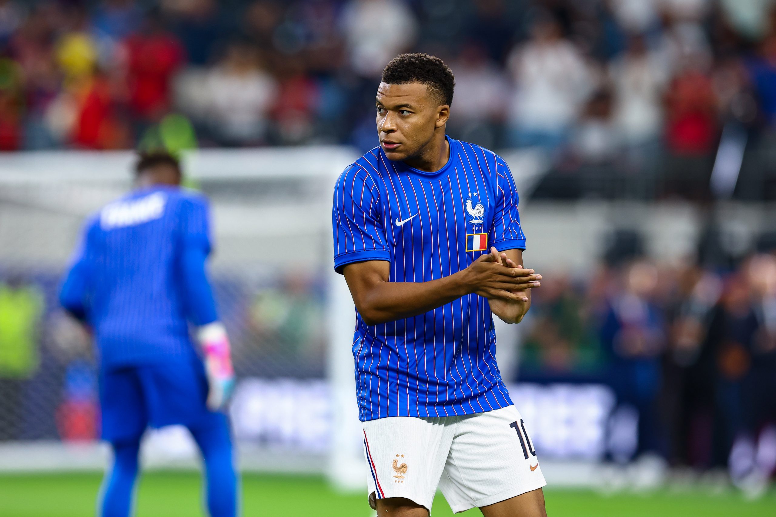Kylian Mbappé (10) is ready to go. France vs Spain, 2026 World Cup, Dallas Stadium, July 14, 2026. (Matt Visinsky, 3rd Degree)