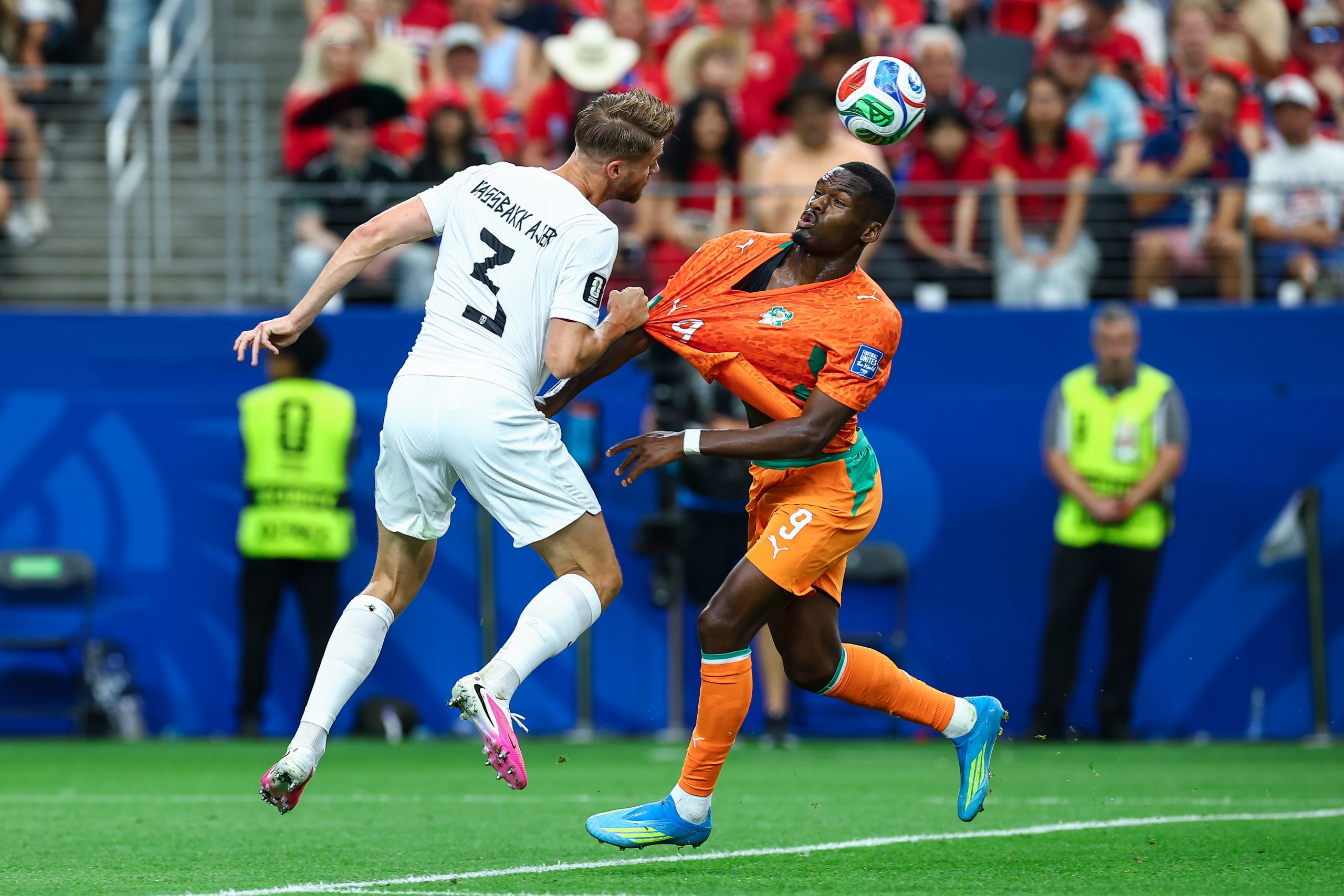Kristoffer Ajer (3) gets a piece of Ange-Yoan Bonny (9). Norway vs Côte d'Ivoire, 2026 World Cup, Dallas Stadium, June 27, 2026. (Matt Visinsky, 3rd Degree)