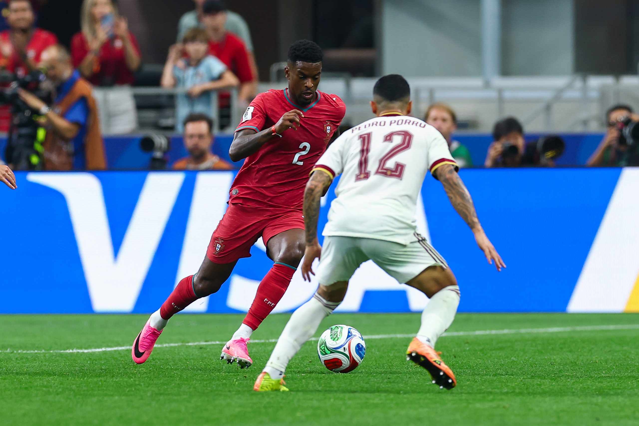 Nélson Semedo (2) tried to set up Pedro Porro (12). Portugal vs Spain, 2026 World Cup, Dallas Stadium, June 27, 2026. (Matt Visinsky, 3rd Degree)