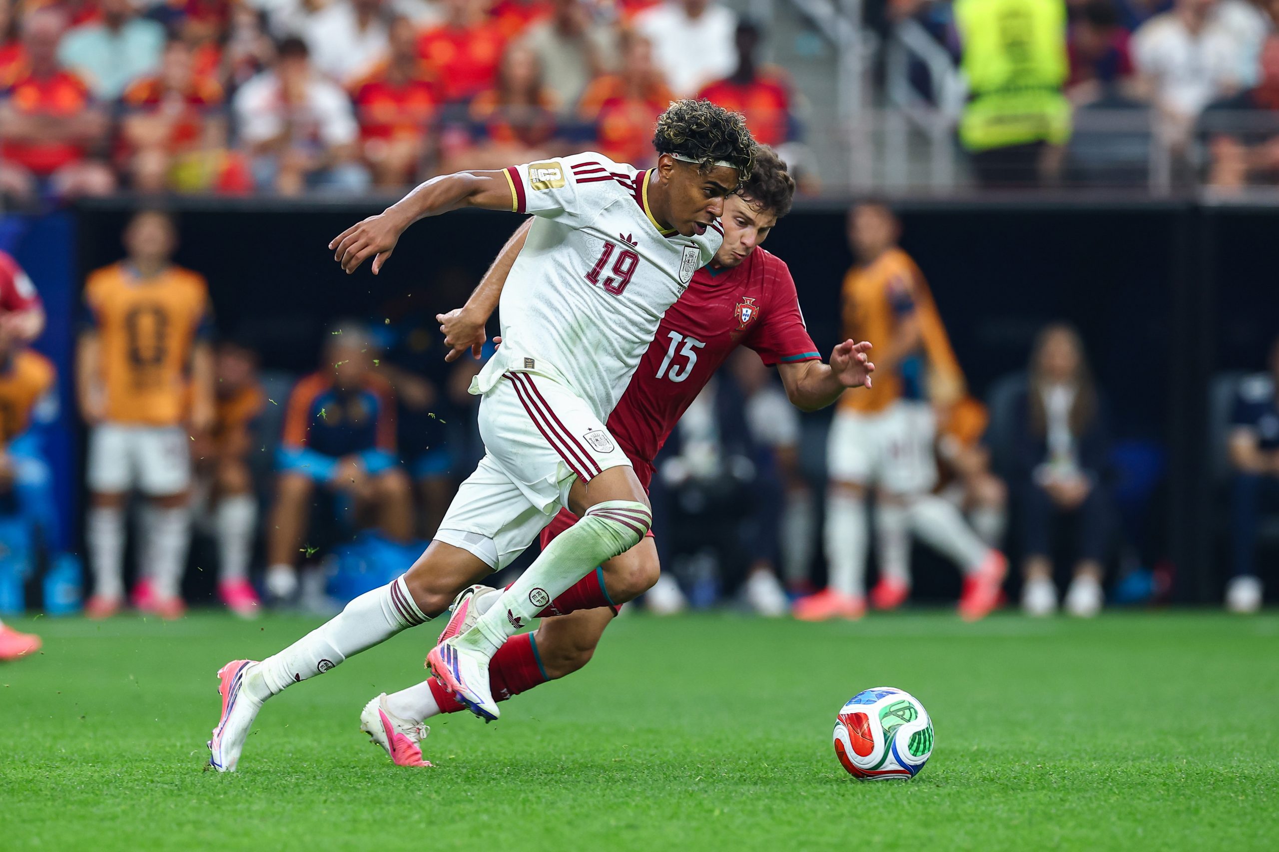 João Neves (15) tries to keep up with Lamine Yamal (19). Portugal vs Spain, 2026 World Cup, Dallas Stadium, June 27, 2026. (Matt Visinsky, 3rd Degree)
