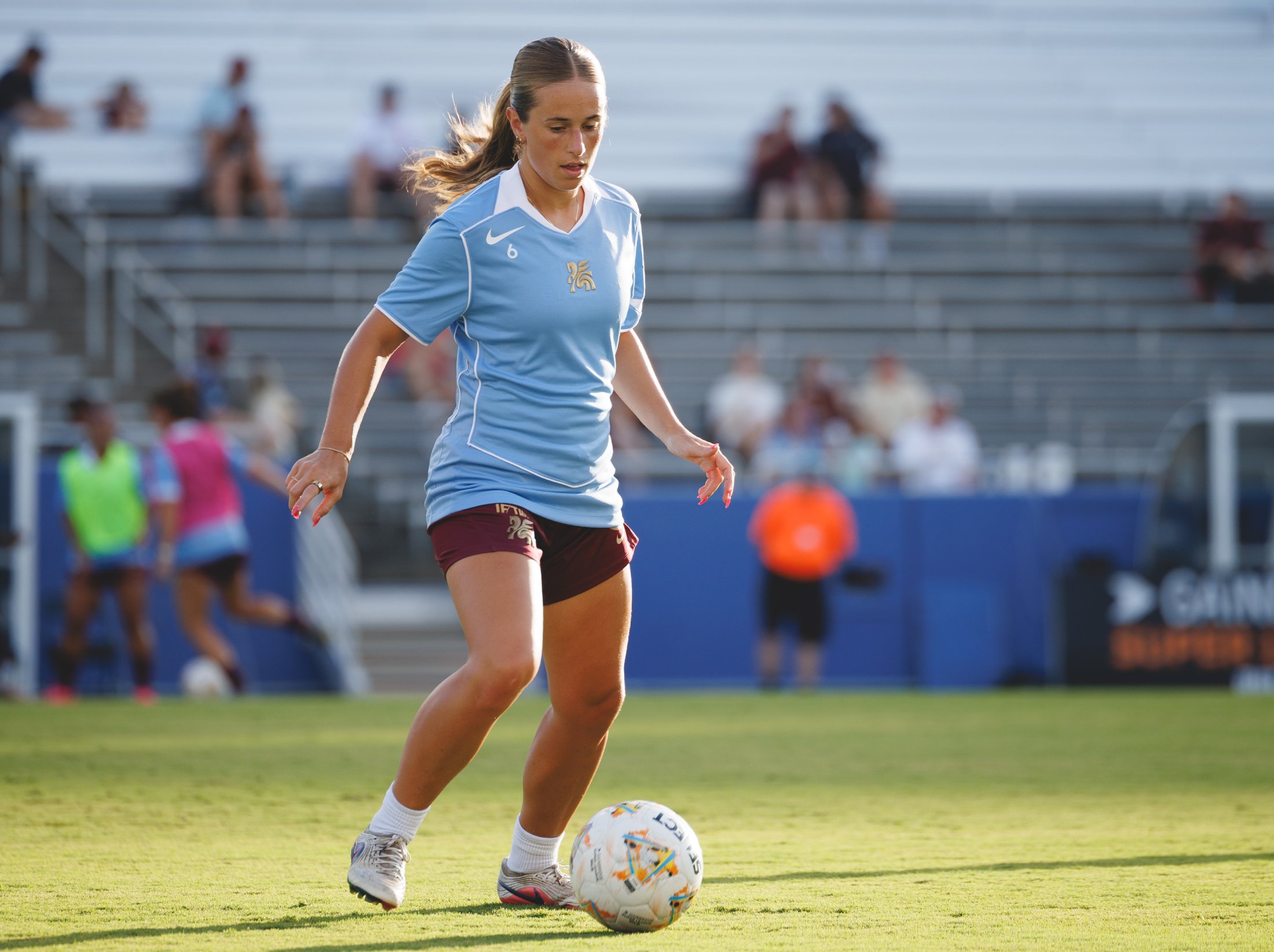 Felicia Knox warms up prior to the Dallas Trinity game against Tampa Bay Sun, August 15, 2026. (Cort Letcher, 3rd Degree)