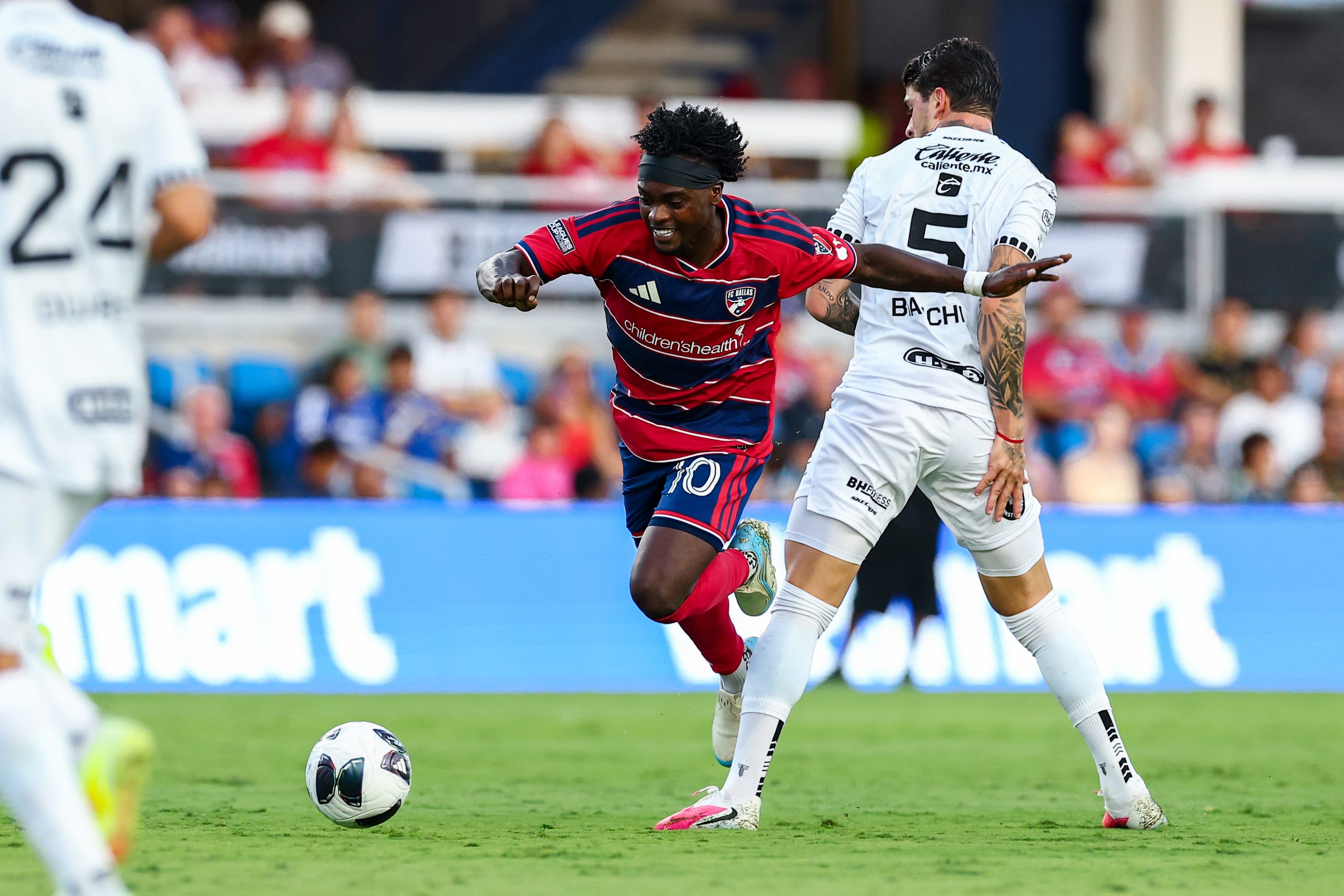 Santiago Moreno (10) fights his was past a defender against Querétaro FC in Leagues Cup Game One, August 5, 2026. (Matt Visinsky, 3rd Degree)