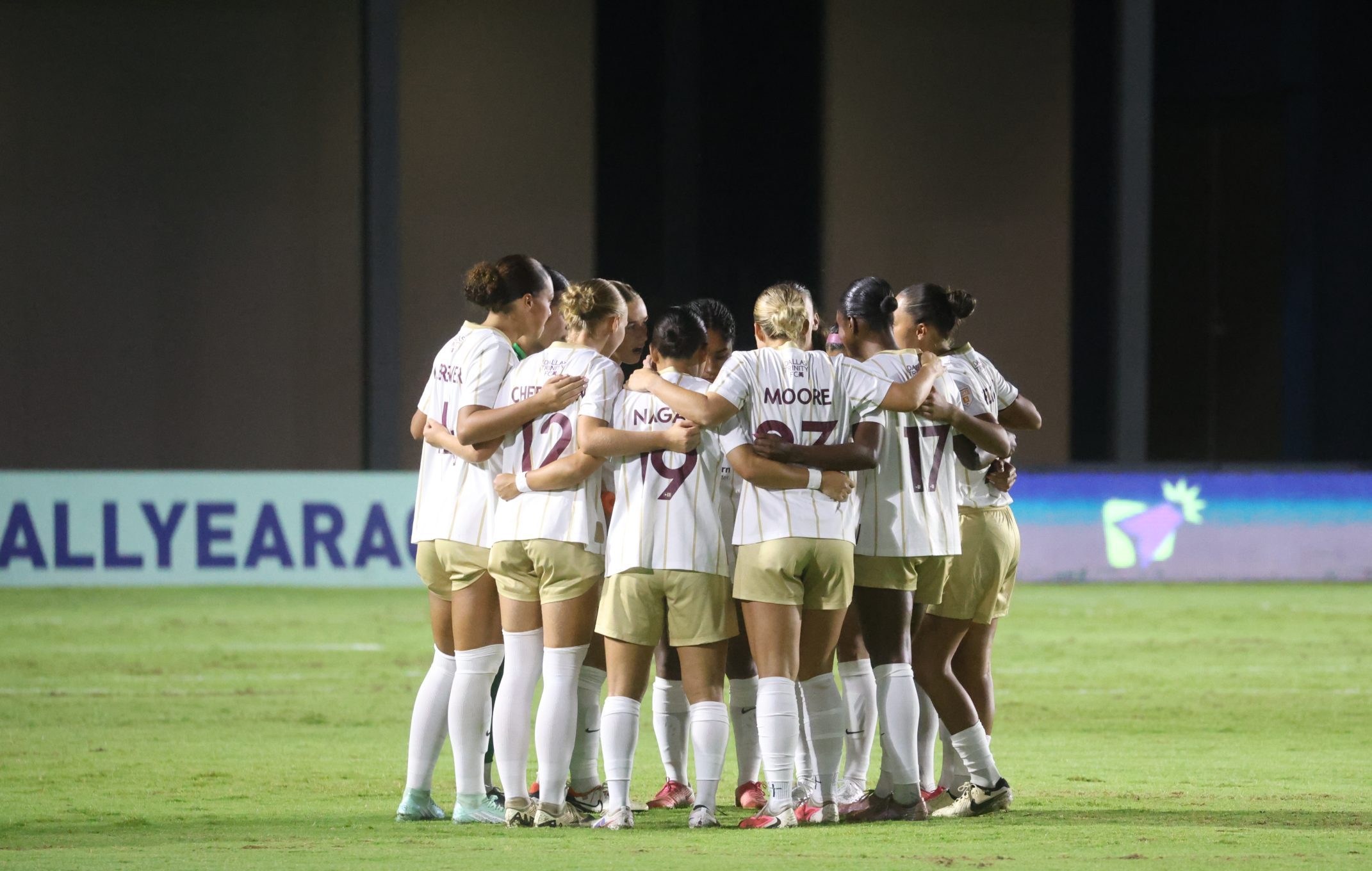 Dallas Trinity celebrate a third straight win (at Ft Lauderdale United, Sept 18, 2026 - Photo: Kylli Asaro, Dallas Trinity FC)