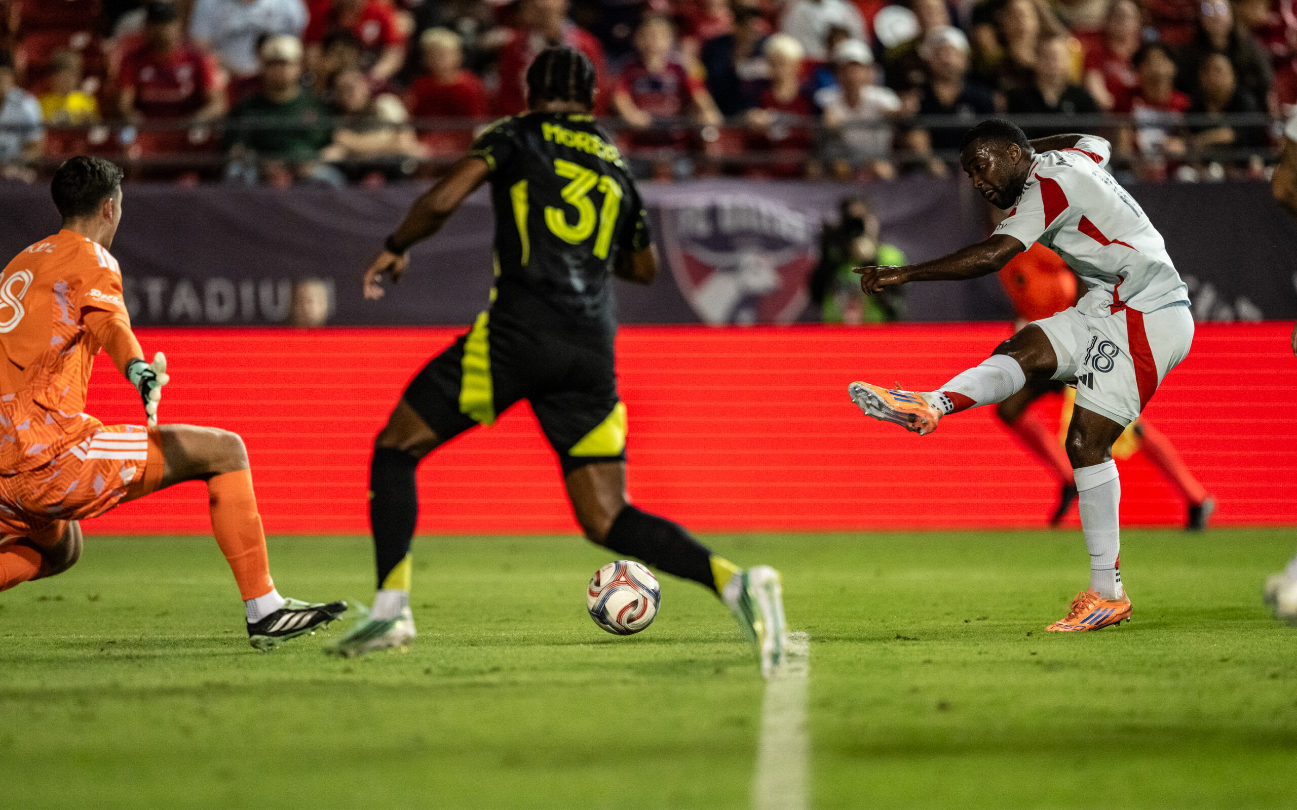 Shaq Moore (18) fires on goal, FC Dallas vs Columbus Crew, October 28, 2026. (Mike Brooks, 3rd Degree)
