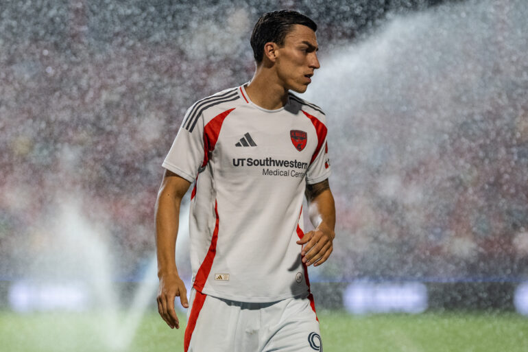 Petar Musa (9) dodges the sprinklers at halftime, FC Dallas vs Columbus Crew, October 28, 2026. (Mike Brooks, 3rd Degree)