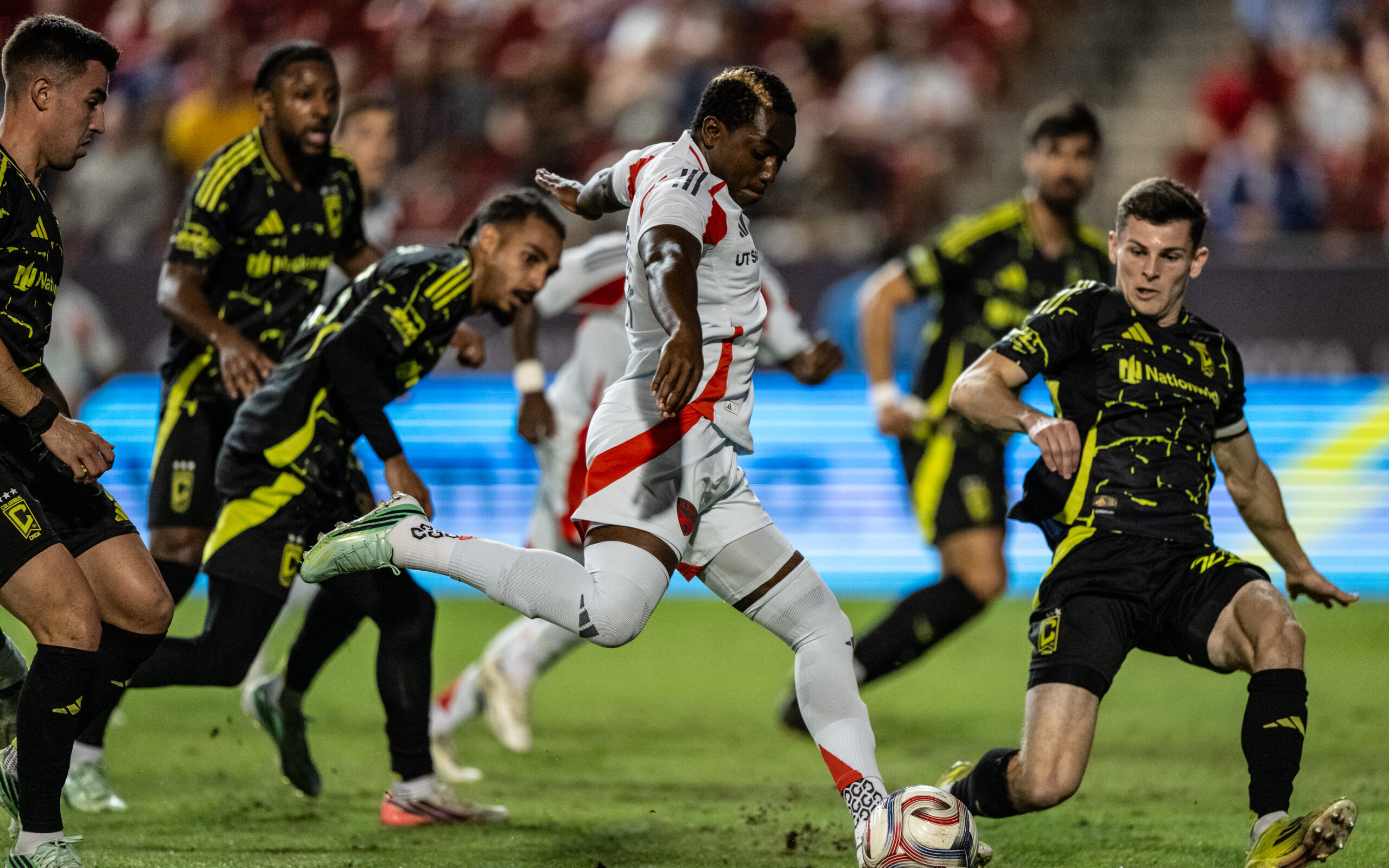 Anderson Julio (11) shots for goal, FC Dallas vs Columbus Crew, October 28, 2026. (Mike Brooks, 3rd Degree)