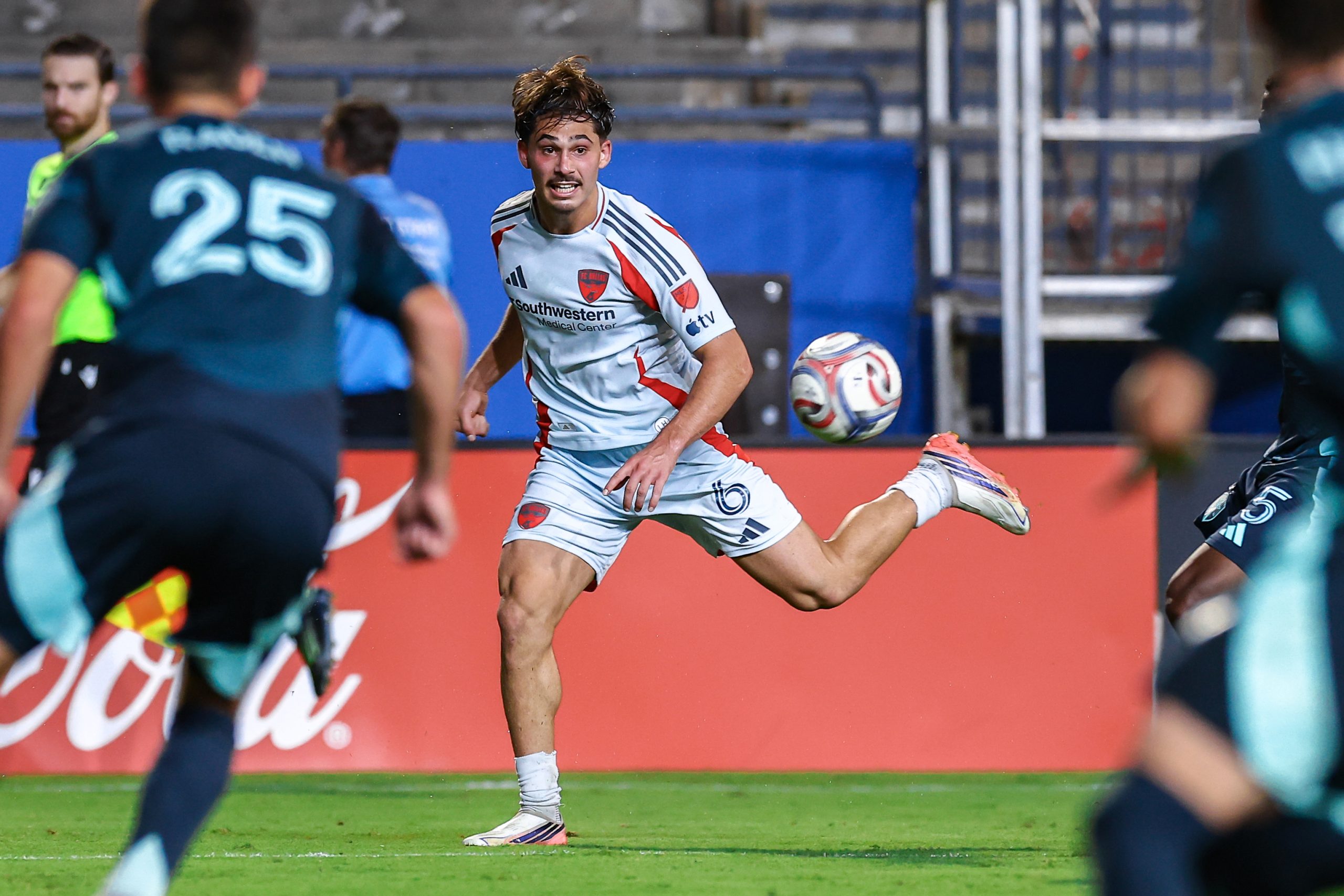 Ran Binyamin (6) attempts a scorpion kick (not really). FC Dallas vs Seattle Sounders, October 14, 2026. (Matt Visinsky, 3rd Degree)