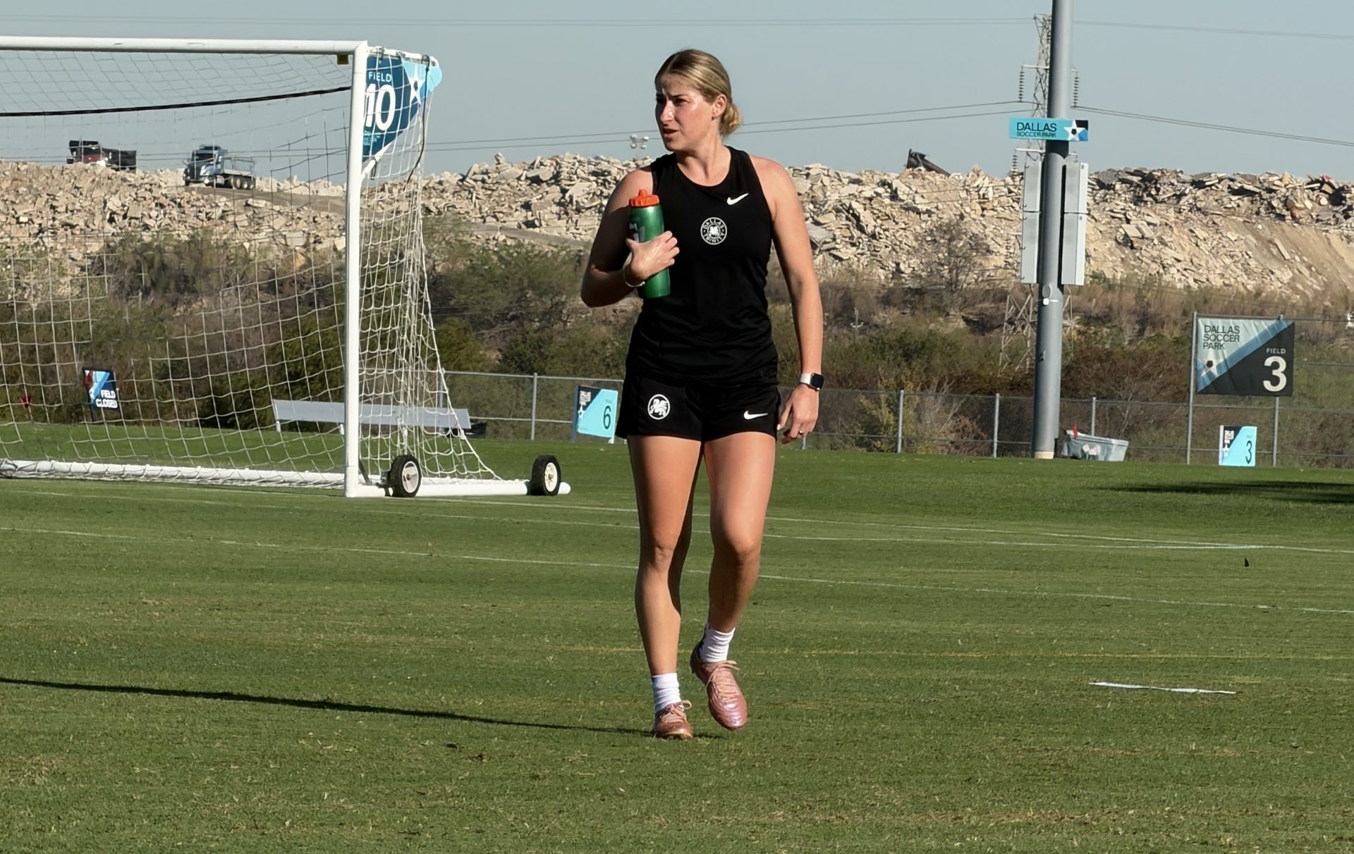 Heather Stainbrook returns to practice for the first time since the 2025/26 season - Dallas Trinity practice (Oct. 6, 2026 - Dallas Soccer Park Photo: Dennis McGowan, 3rd Degree)